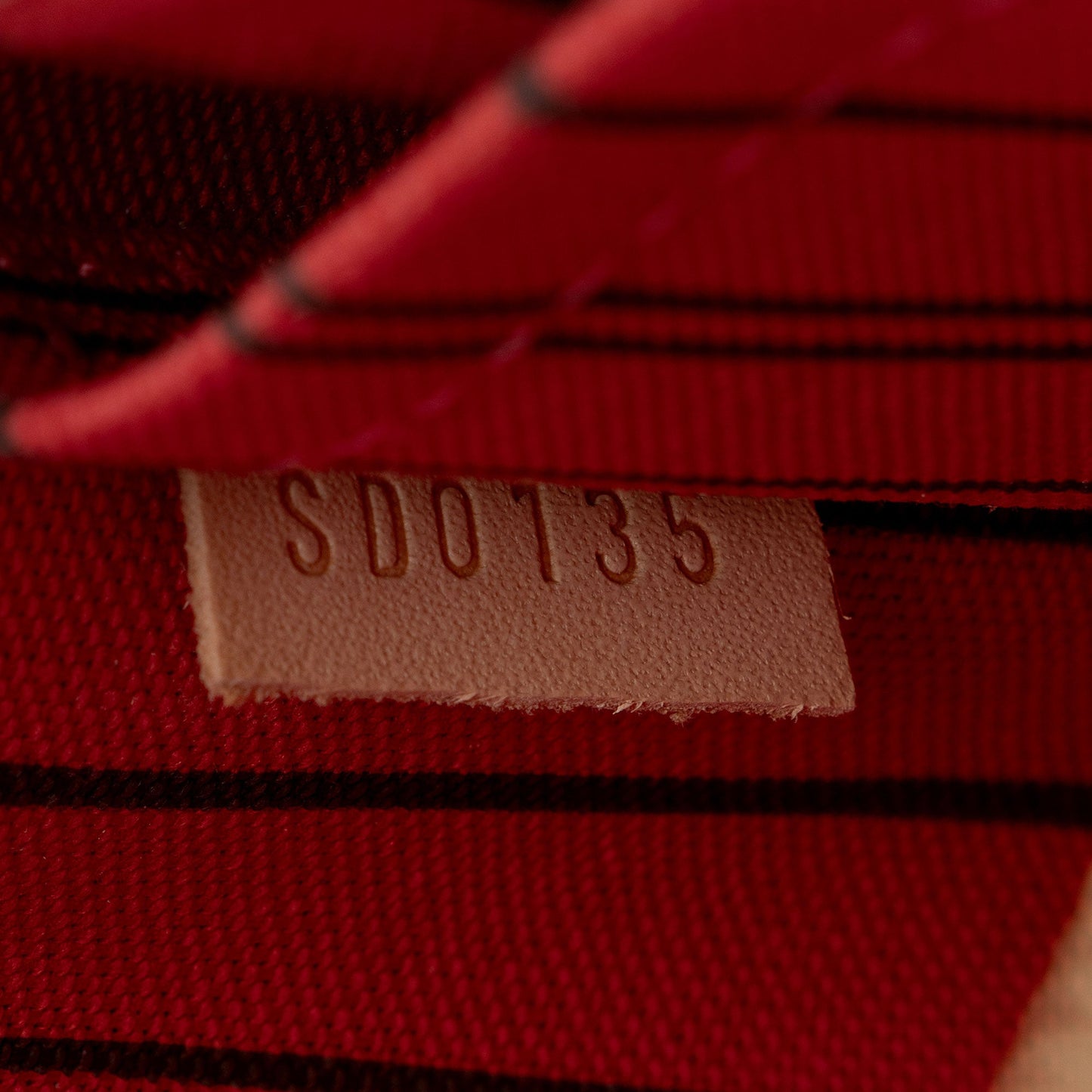 Louis Vuitton Monogram Canvas Neverfull MM Pochette (SHF-po36tM)