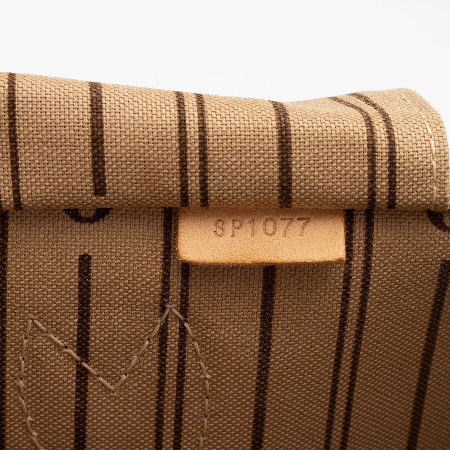 Louis Vuitton Monogram Canvas Neverfull MM Tote (SHF-VMW1Aa)