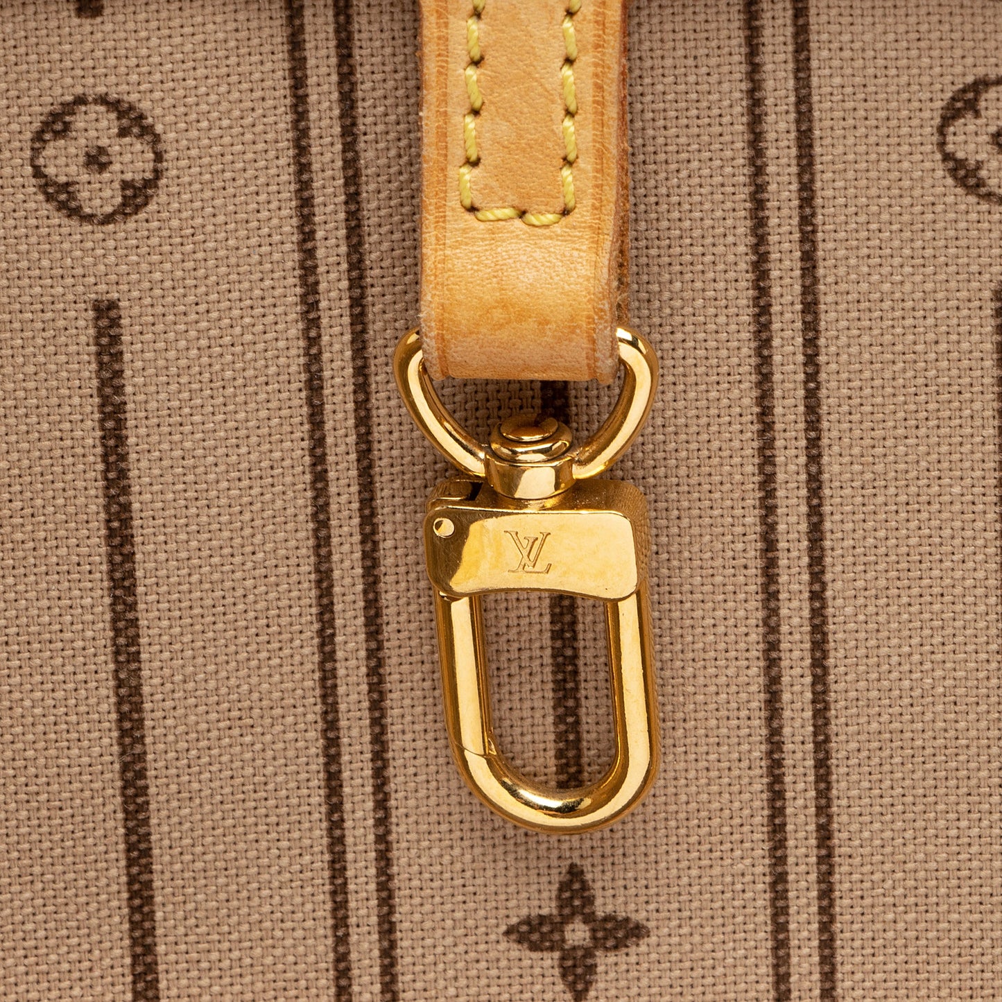 Louis Vuitton Monogram Canvas Neverfull MM Tote (SHF-23420)