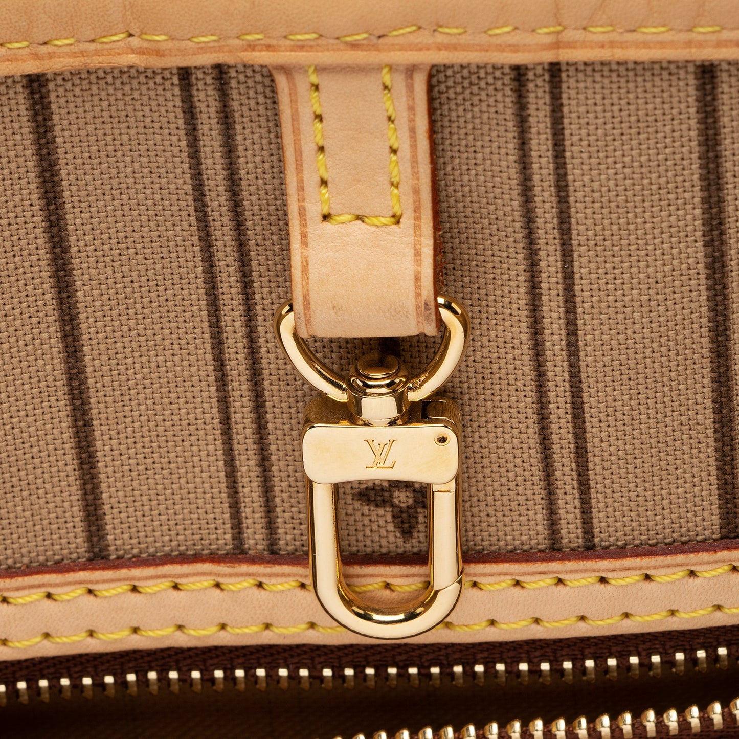 Louis Vuitton Monogram Canvas Neverfull MM Tote (SHF-Wz20wr)