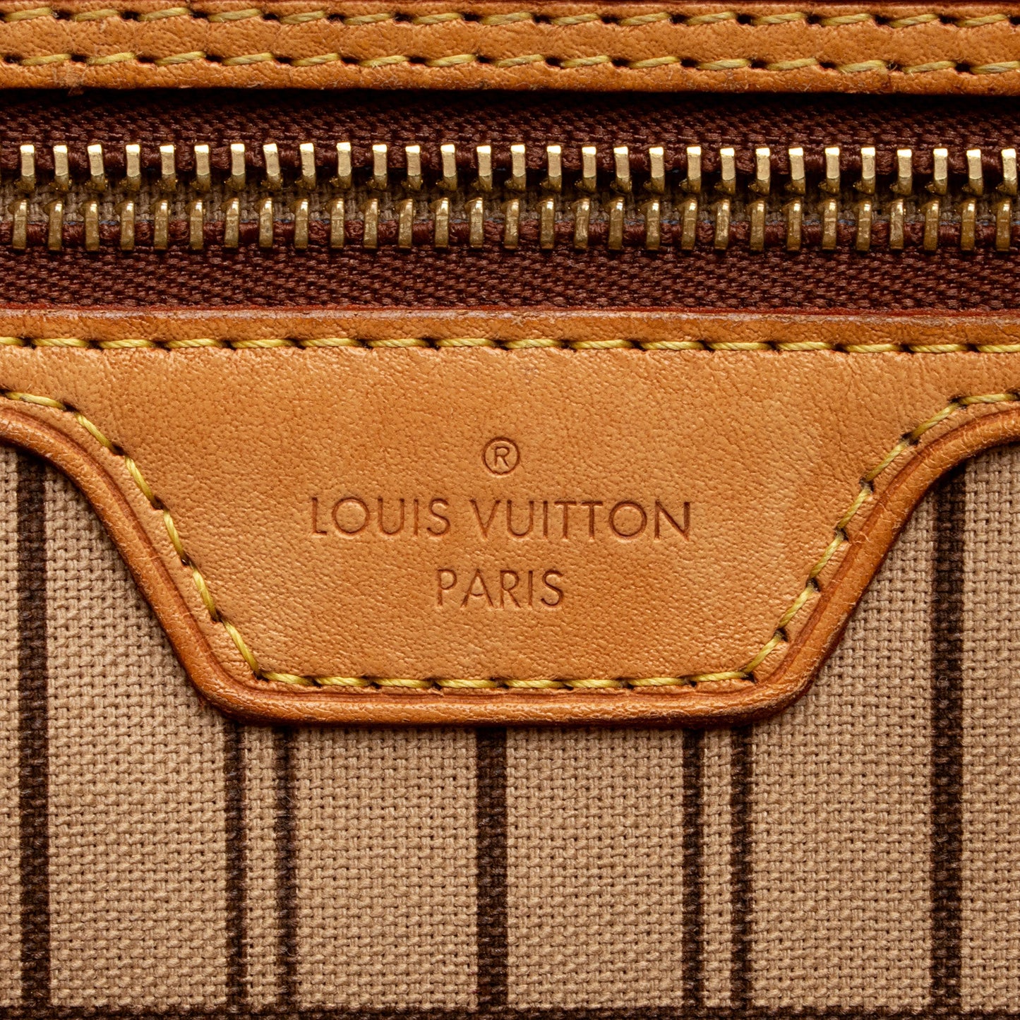 Louis Vuitton Monogram Canvas Neverfull MM Tote (SHF-EKwIkP)