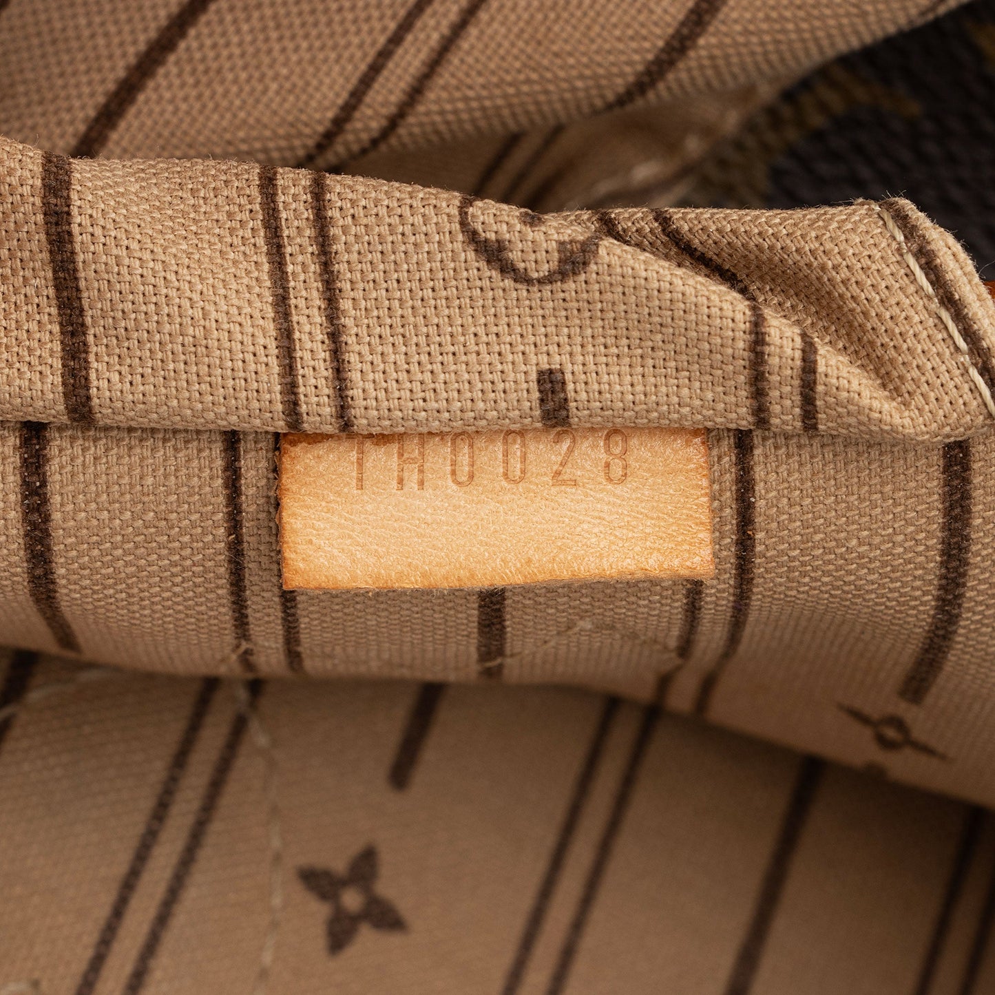 Louis Vuitton Monogram Canvas Neverfull PM Tote -  (SHF-45G3Rn)