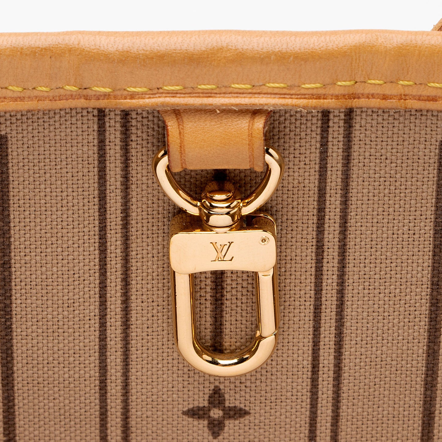Louis Vuitton Monogram Canvas Neverfull PM Tote (SHF-d678bC)