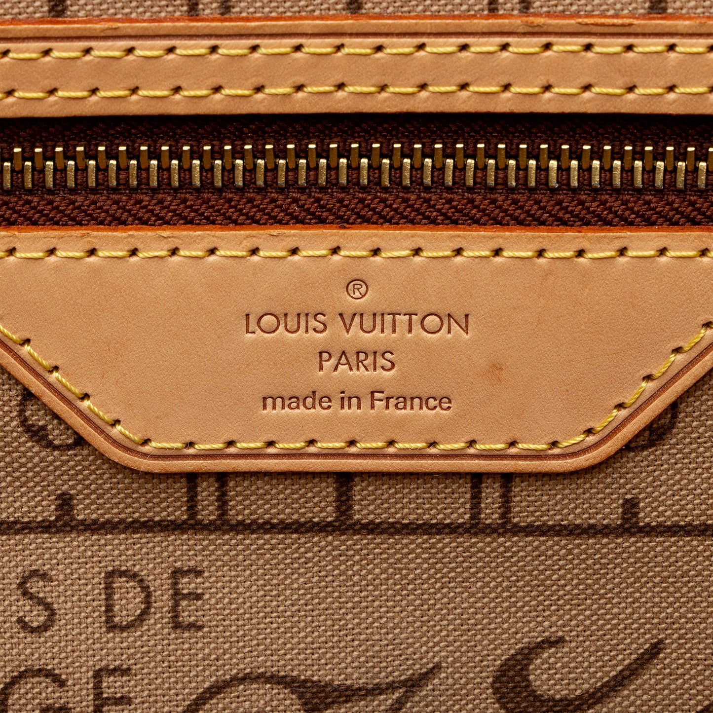 Louis Vuitton Monogram Canvas Neverfull PM Tote (SHF-d678bC)