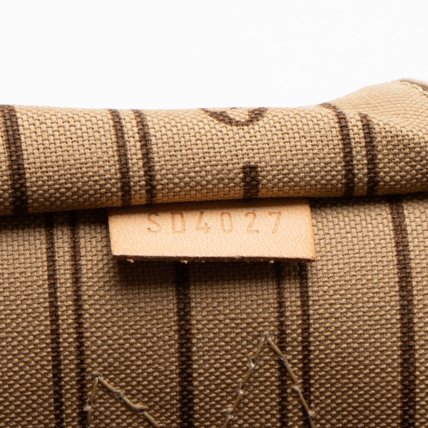 Louis Vuitton Monogram Canvas Neverfull PM Tote (SHF-FZ2BgE)