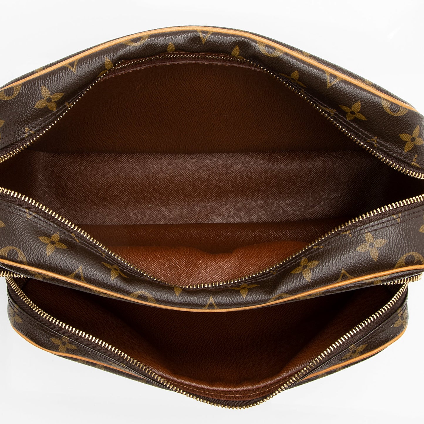 Louis Vuitton Monogram Canvas Nile MM Messenger Bag (SHF-23321)