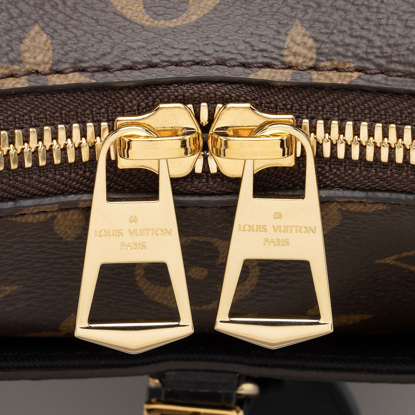Louis Vuitton Monogram Canvas Odeon MM NM Shoulder Bag (SHF-7STebf)