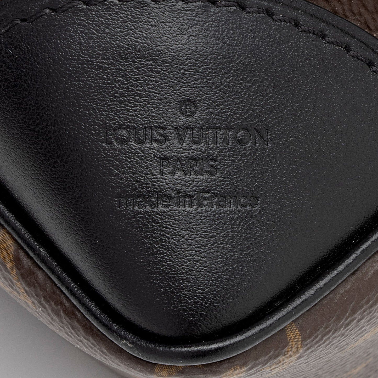 Louis Vuitton Monogram Canvas Odeon MM NM Shoulder Bag (SHF-9QQwaH)