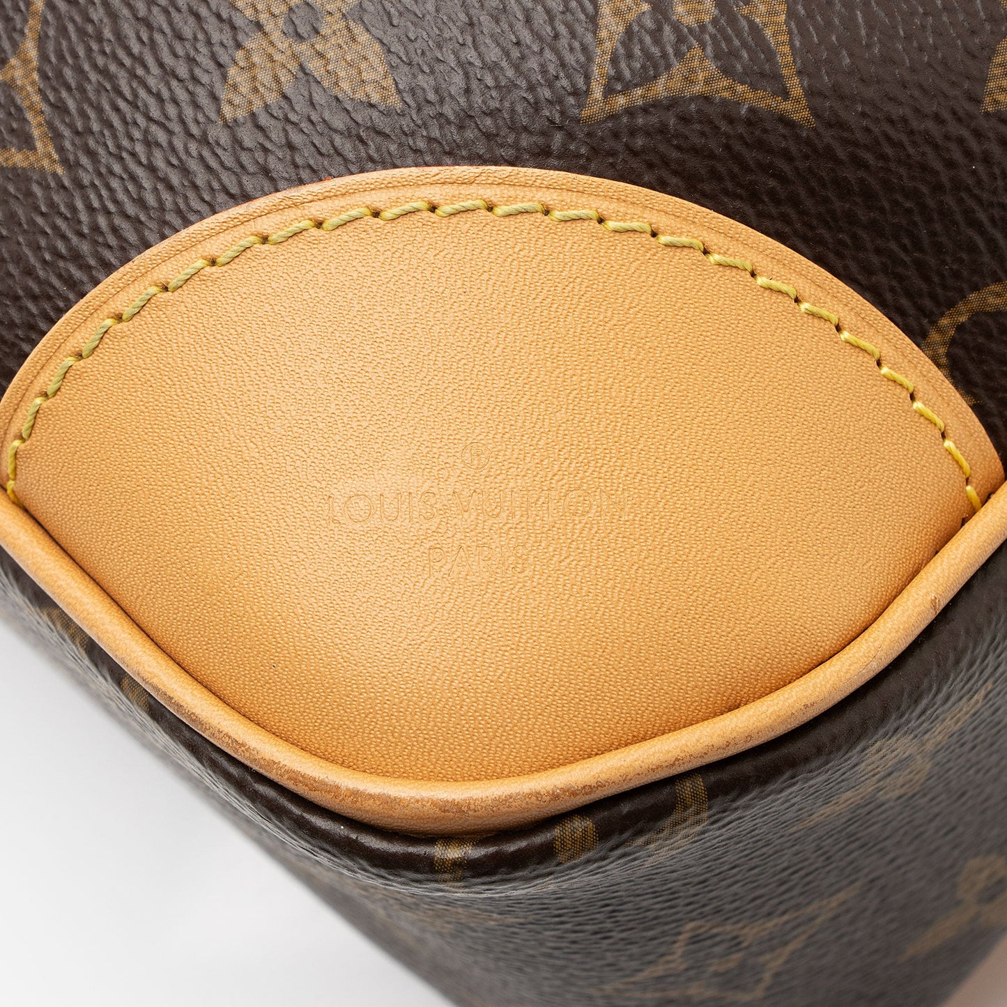 Louis Vuitton Monogram Canvas Odeon MM NM Shoulder Bag (SHF-7ZJiDn)