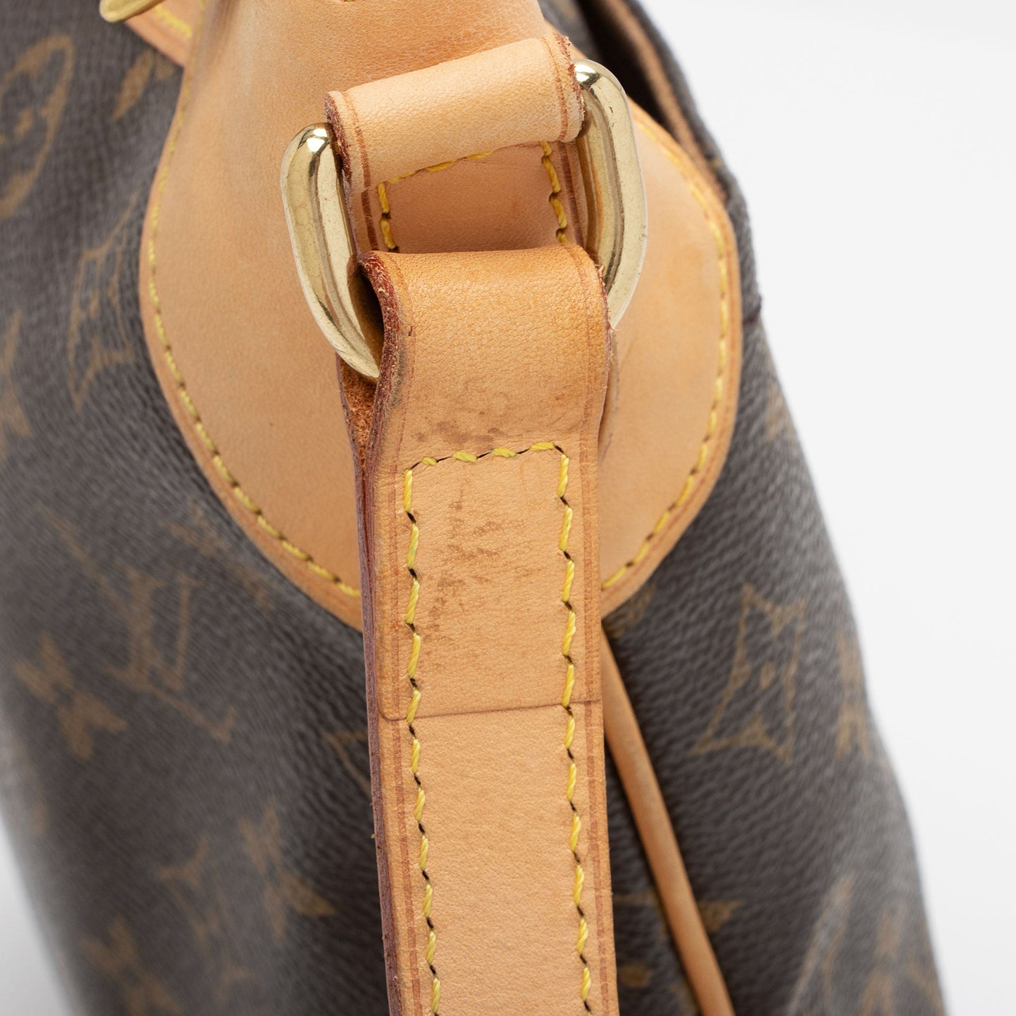 Louis Vuitton Monogram Canvas Odeon PM Shoulder Bag (SHF-YQeYO0)