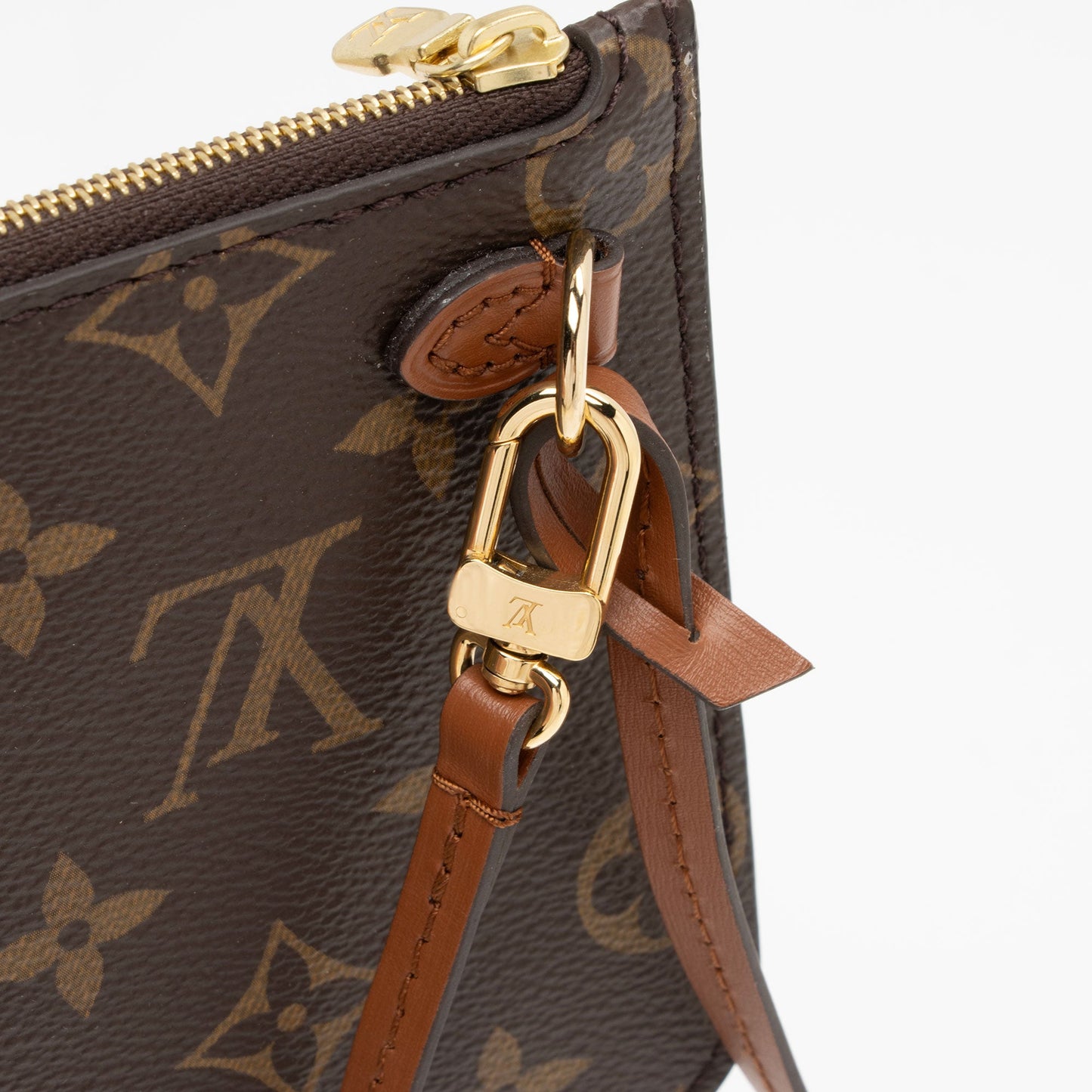 Louis Vuitton Monogram Canvas PM Pochette (SHF-GZuq4G)