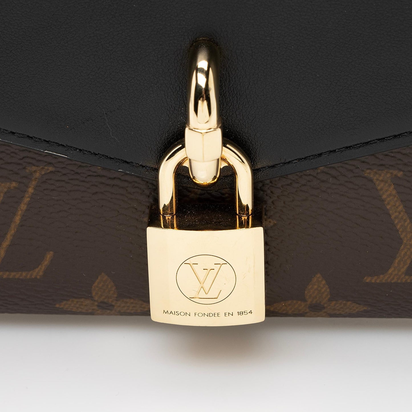 Louis Vuitton Monogram Canvas Padlock on Strap (SHF-22456)