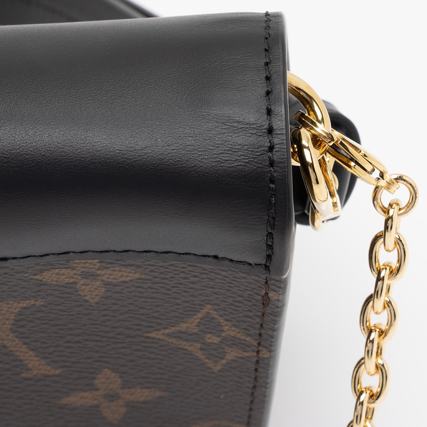 Louis Vuitton Monogram Canvas Padlock on Strap (SHF-qEAVXe)