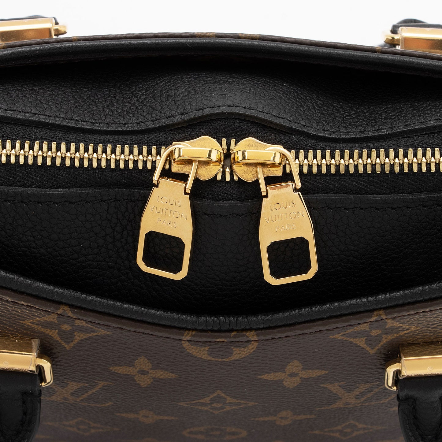 Louis Vuitton Monogram Canvas Pallas BB Satchel (SHF-ywdf6q)