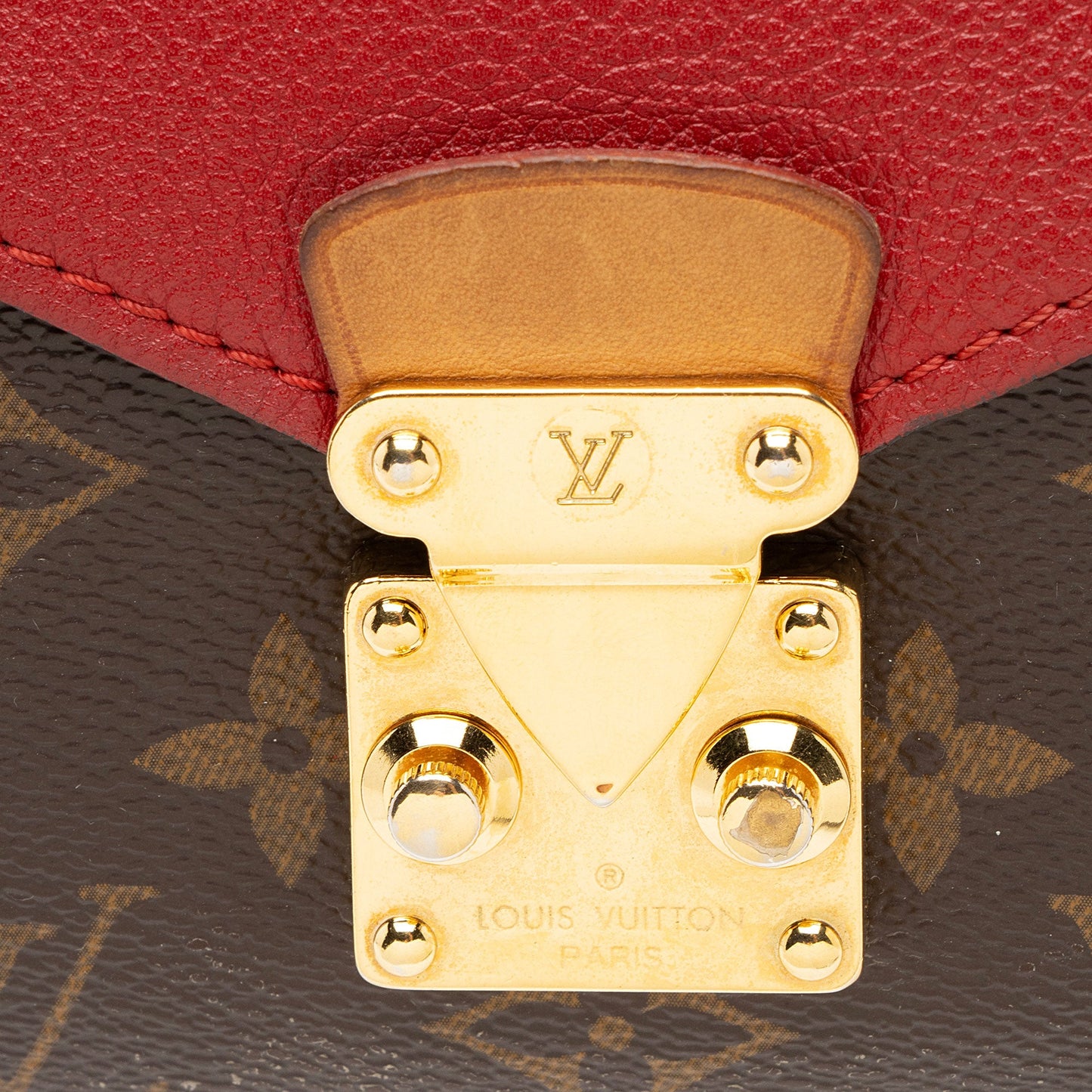 Louis Vuitton Monogram Canvas Pallas Chain Shoulder Bag (SHF-RtD3By)