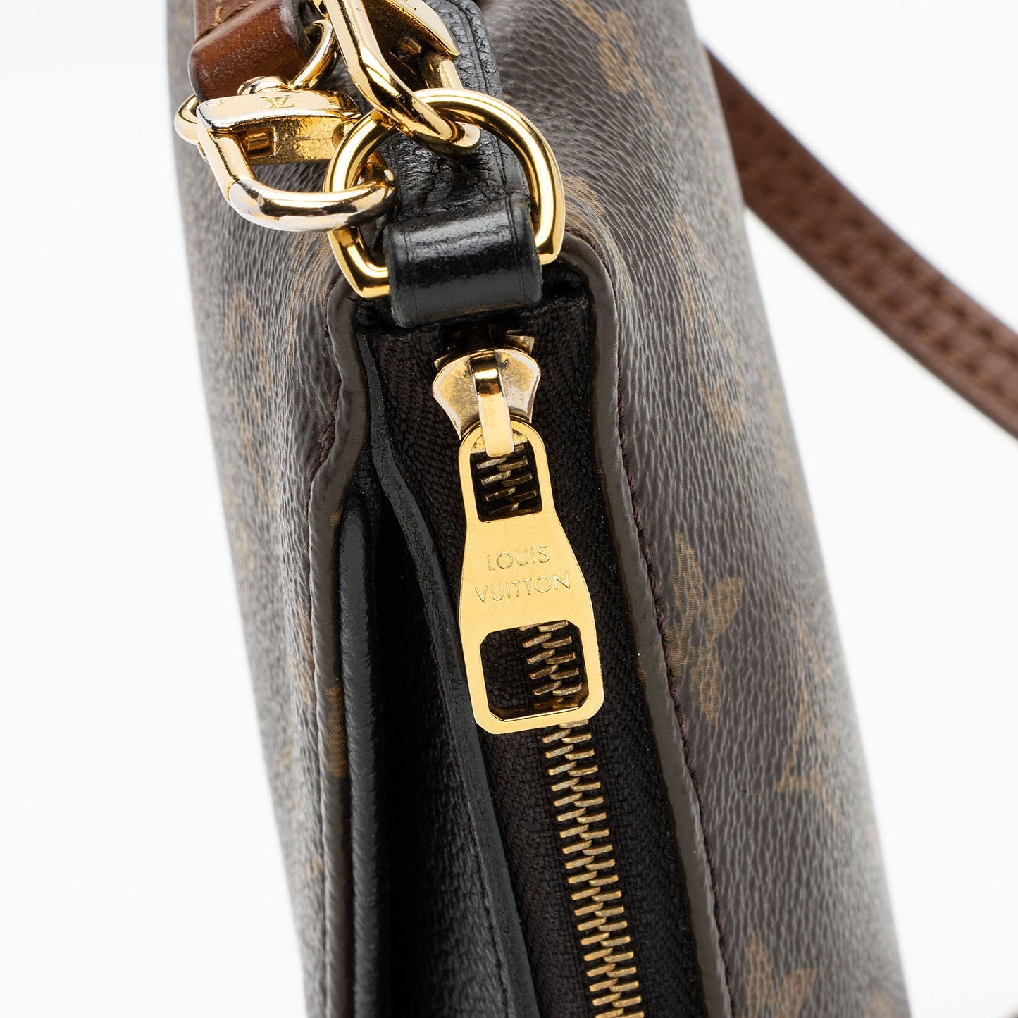 Louis Vuitton Monogram Canvas Pallas Clutch (SHF-TfeRAj)