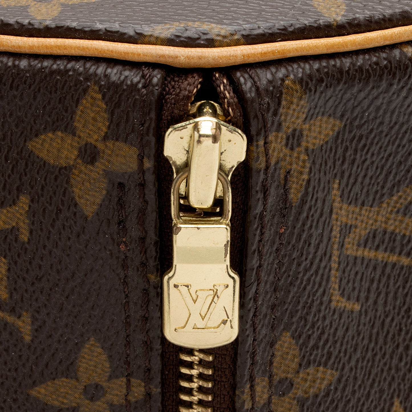 Louis Vuitton Monogram Canvas Papillon 30 Satchel (SHF-GGz7At)