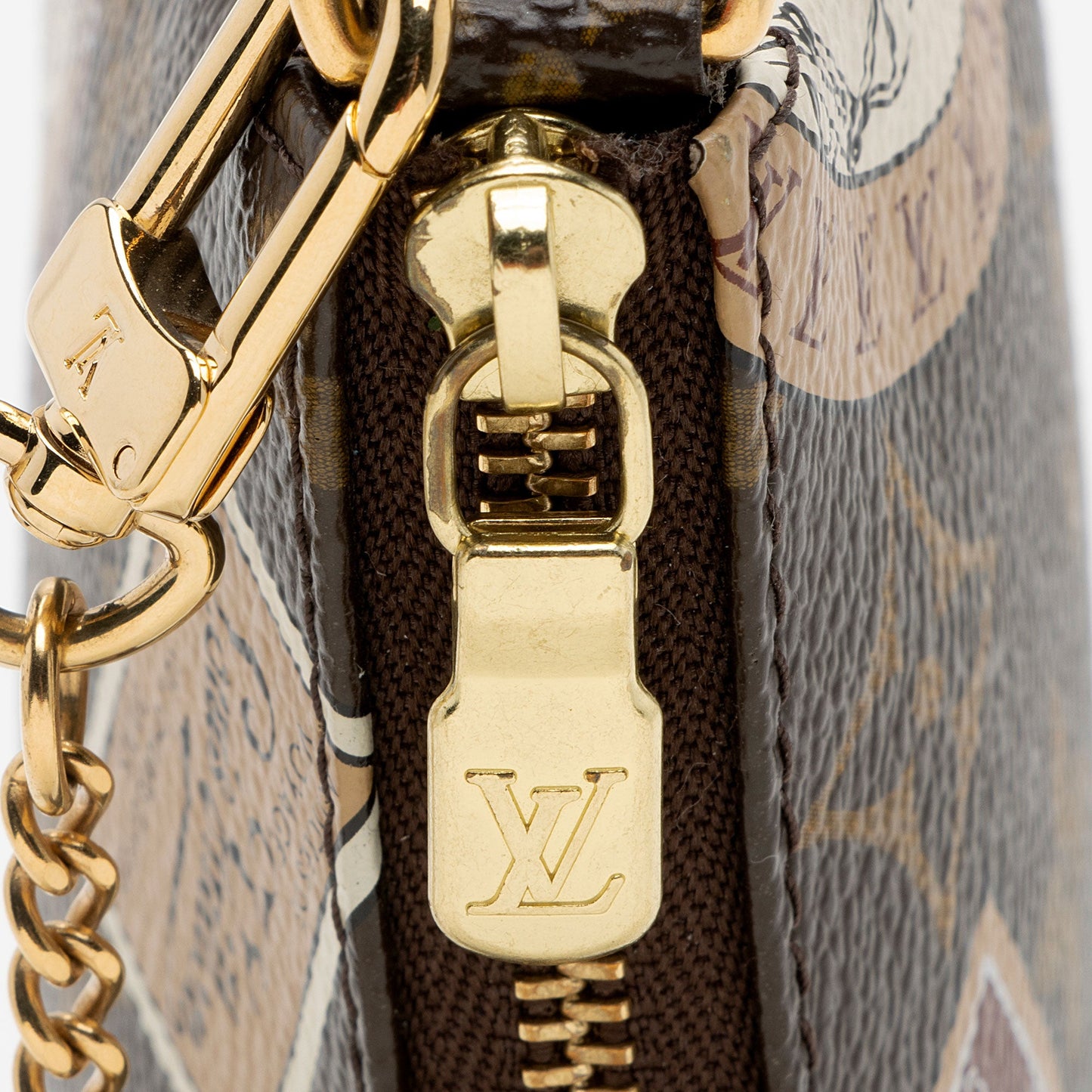 Louis Vuitton Limited Edition Monogram Canvas Patches Mini Pochette Accessoires (SHF-IKxVzn)