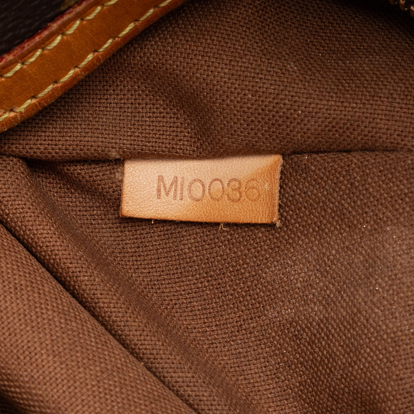 Louis Vuitton Monogram Canvas Pochette Bosphore Messenger Bag (SHF-GyD1MJ)
