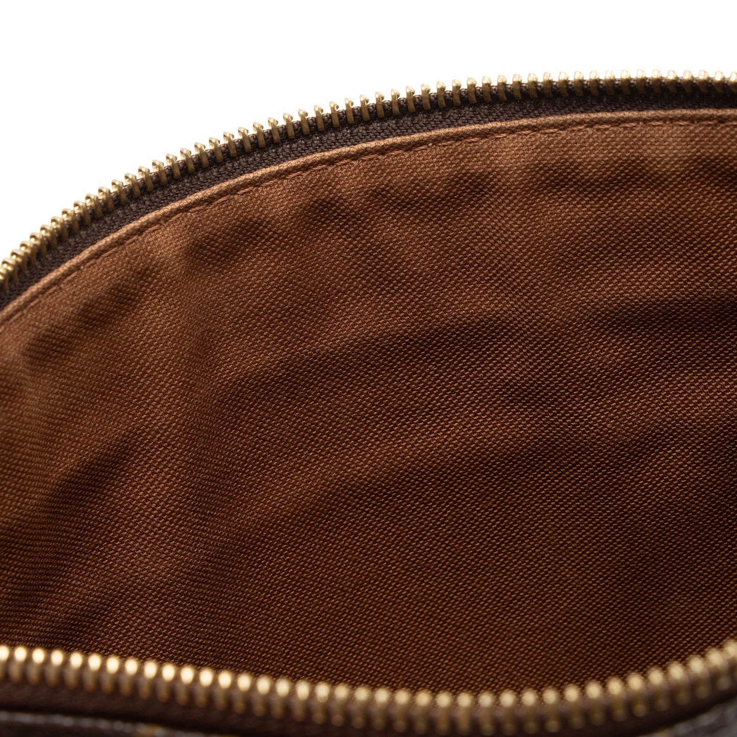 Louis Vuitton Monogram Canvas Pochette Bosphore Messenger (SHF-TsMZfs)