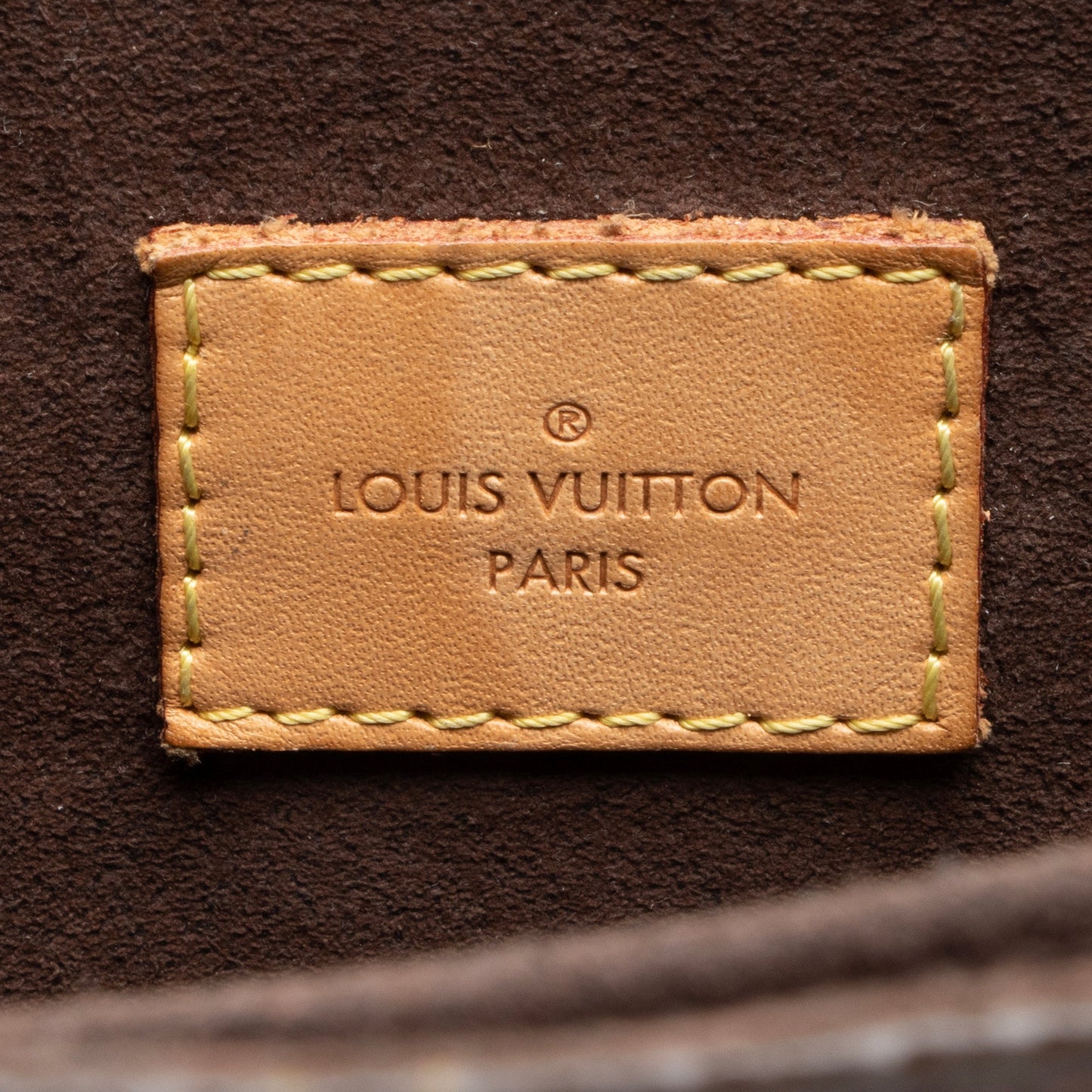 Louis Vuitton Monogram Canvas Pochette Metis Shoulder Bag (SHF-23536)