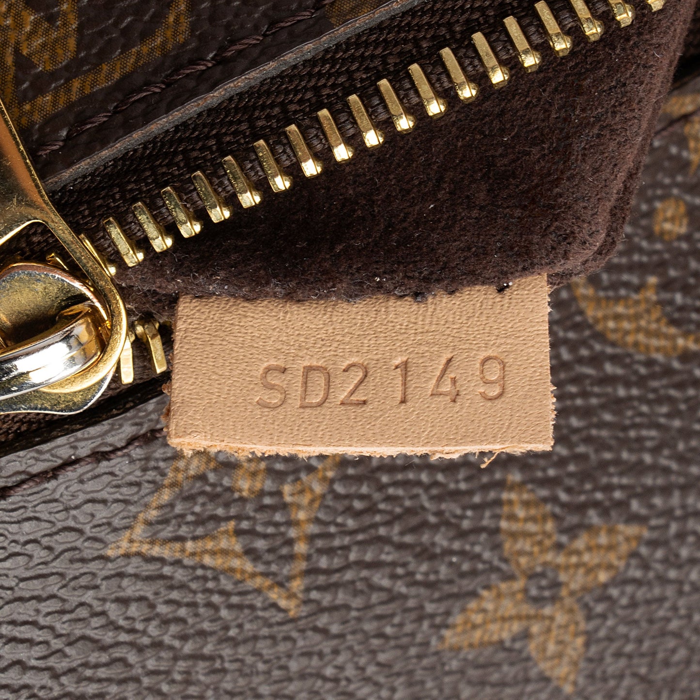 Louis Vuitton Monogram Canvas Pochette Metis Shoulder Bag (SHF-ANnulA)