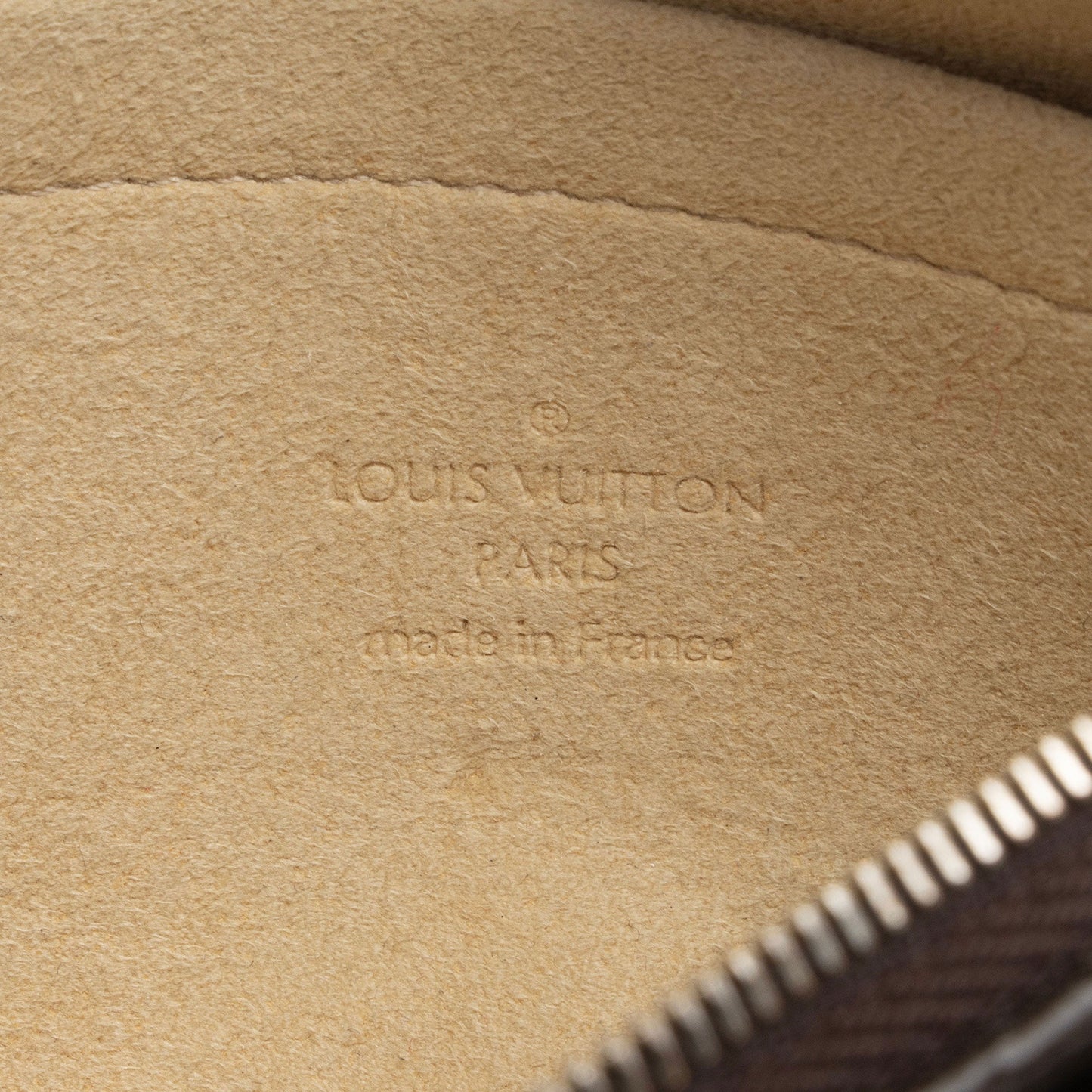 Louis Vuitton Monogram Canvas Pochette Tikal Clutch (SHF-gbe0ZF)