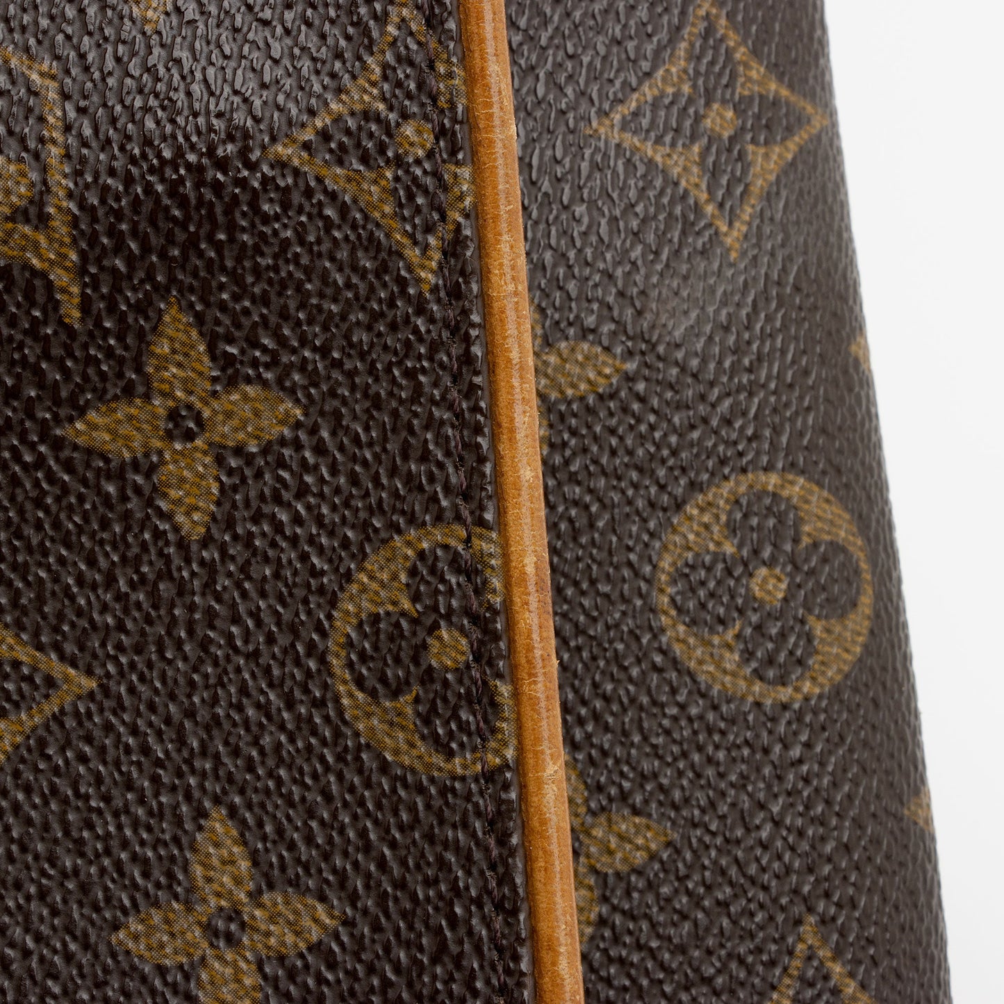 Louis Vuitton Monogram Canvas Pochette Twin GM Shoulder Bag (SHF-g7huHA)