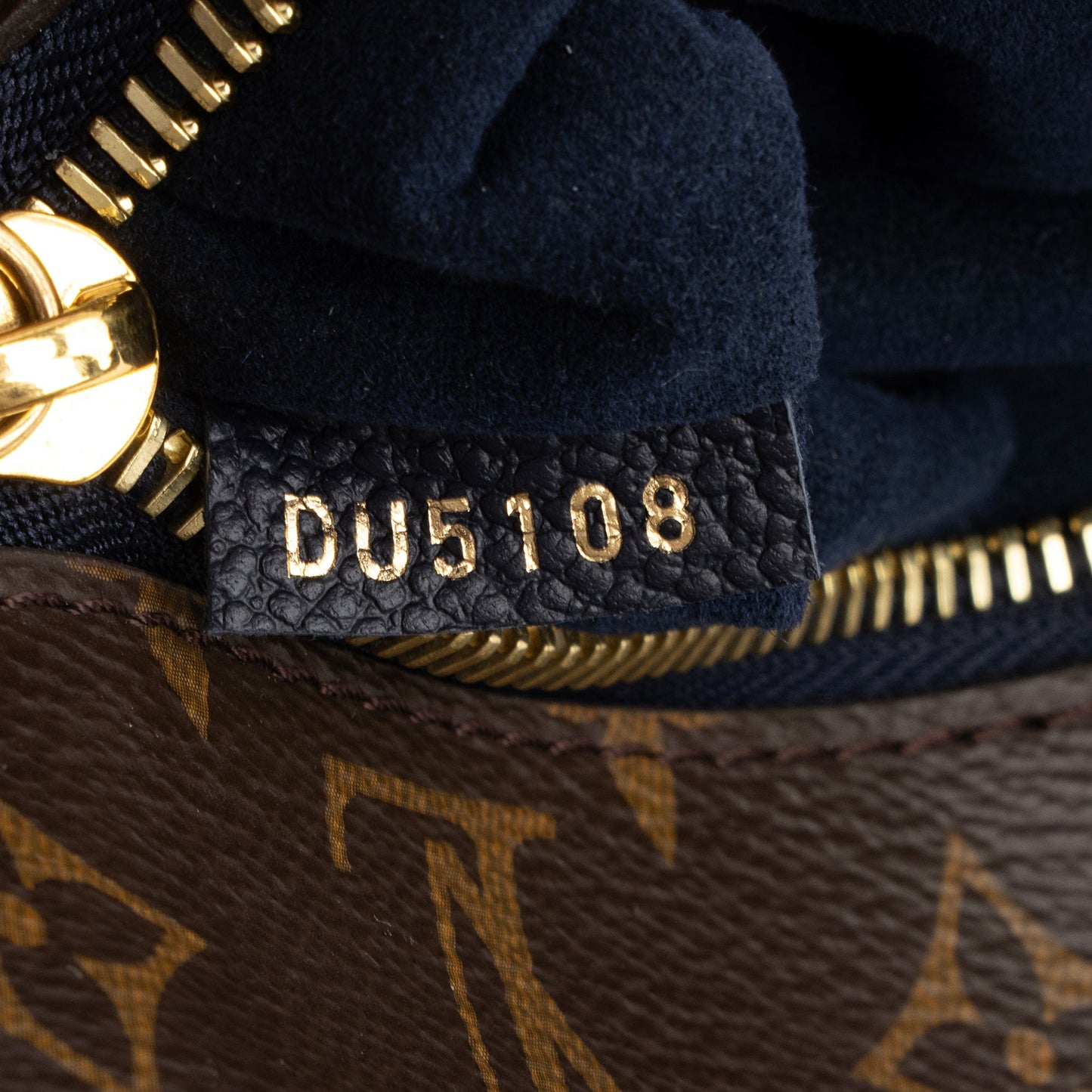 Louis Vuitton Monogram Canvas Popincourt PM Satchel (SHF-6yLLGx)