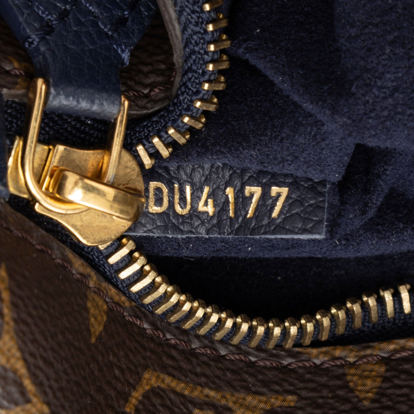 Louis Vuitton Monogram Canvas Popincourt PM Satchel (SHF-8nvzld)