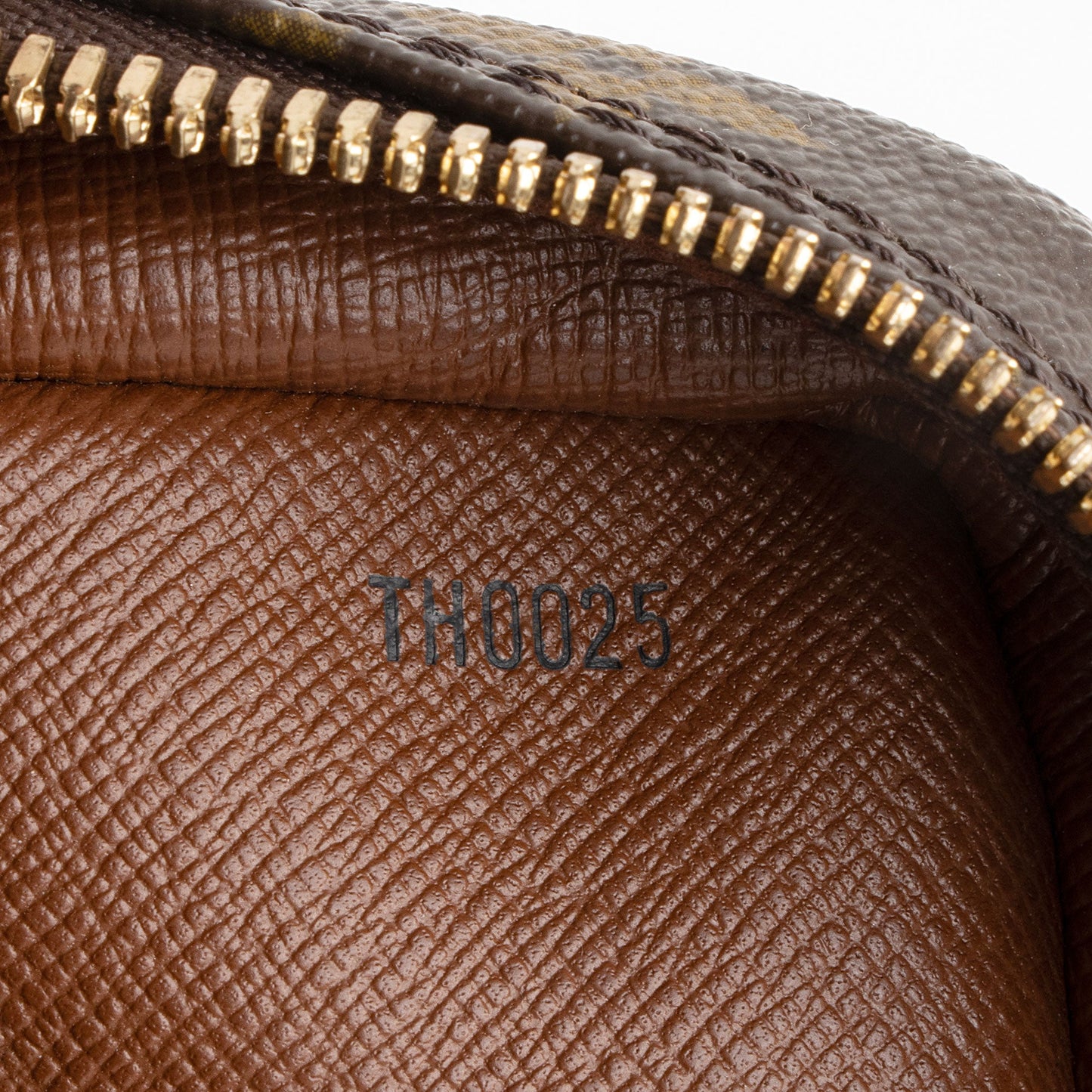 Louis Vuitton Monogram Canvas Porte Documents Voyage Bag (SHF-ajQncv)