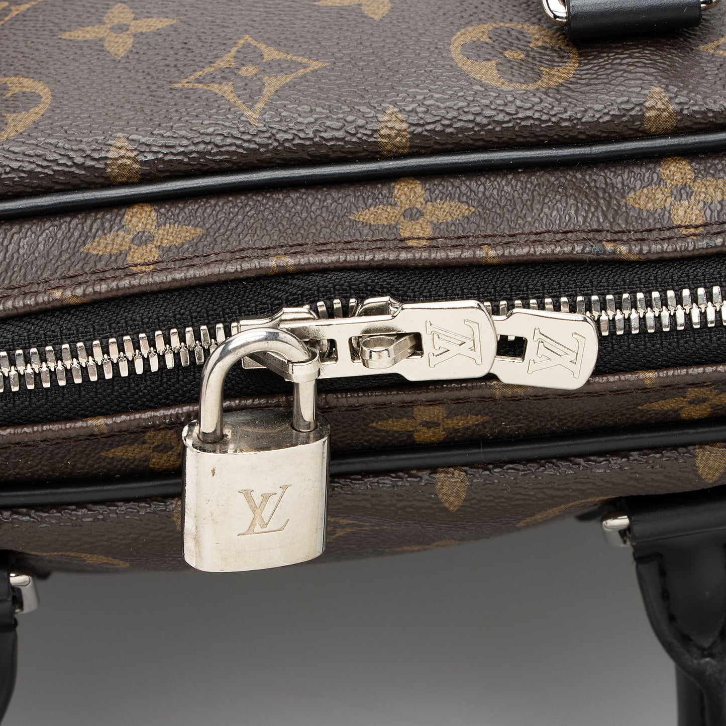 Louis Vuitton Monogram Canvas Porte Documents Voyage PM Messenger