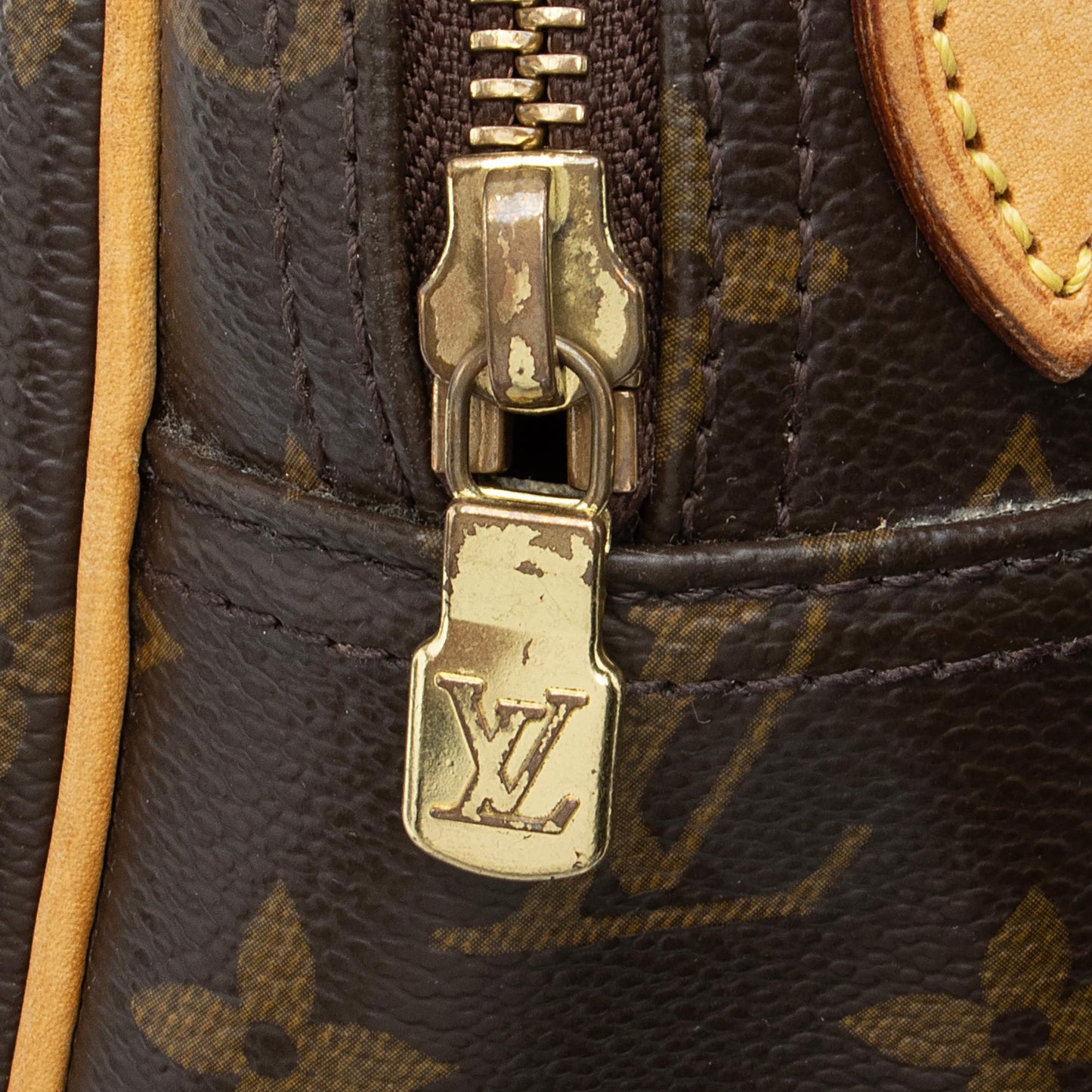 Louis Vuitton Monogram Canvas Reporter PM Messenger Bag (SHF-23169)