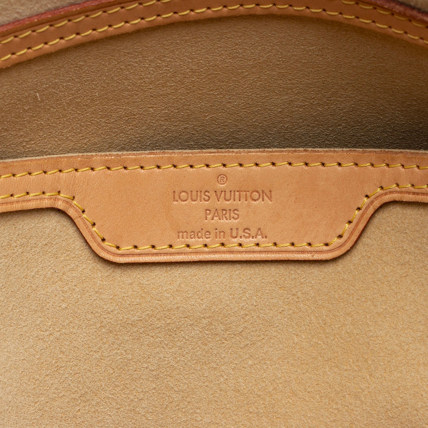 Louis Vuitton Monogram Canvas Retiro PM Satchel (SHF-XxTbdP)