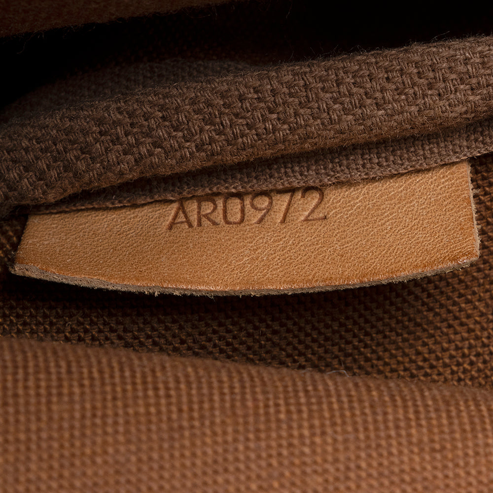 Louis Vuitton Vintage Monogram Canvas Saumur 30 Messenger Bag -  (SHF-20345)