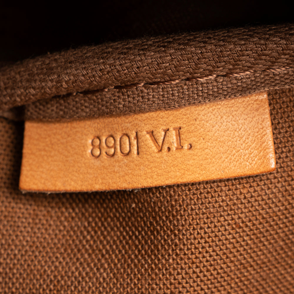 Louis Vuitton Vintage Monogram Canvas Saumur 35 Messenger Bag -  (SHF-20346)