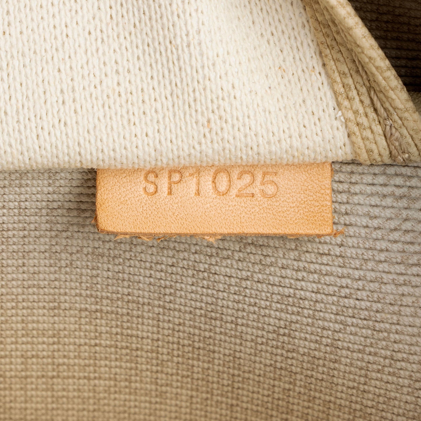 Louis Vuitton Monogram Canvas Sirius 45 Weekender (SHF-NdGwM7)