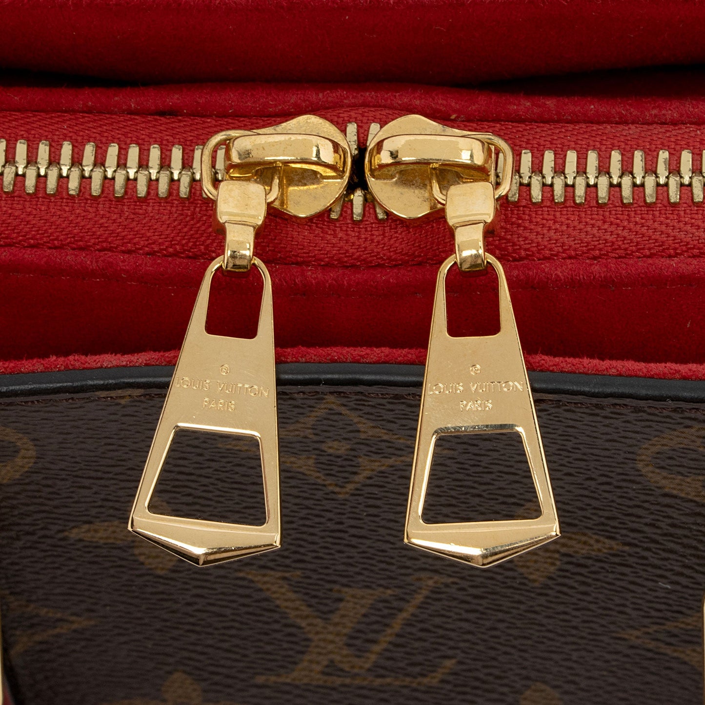 Louis Vuitton Monogram Canvas Soufflot BB Satchel (SHF-IhuX2v)
