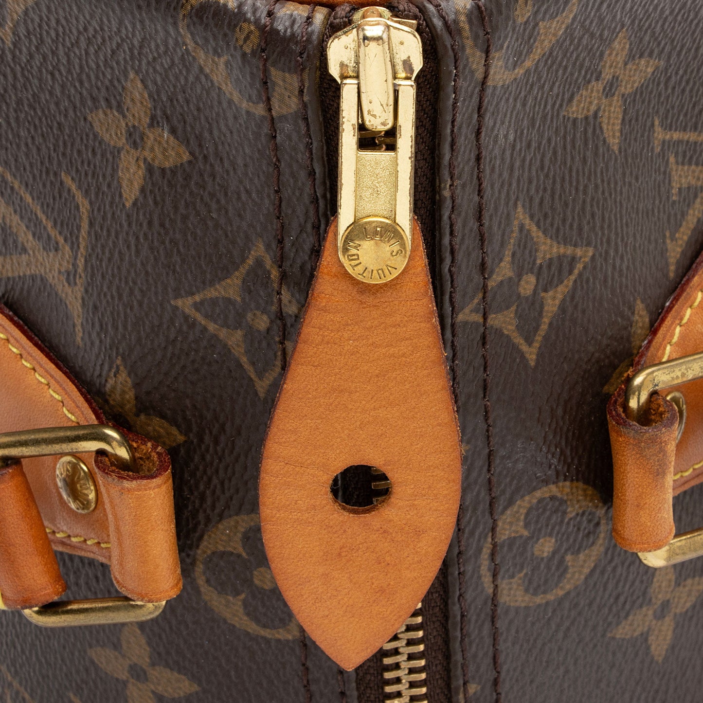 Louis Vuitton Monogram Canvas Speedy 25 Satchel (SHF-iGCWEi)
