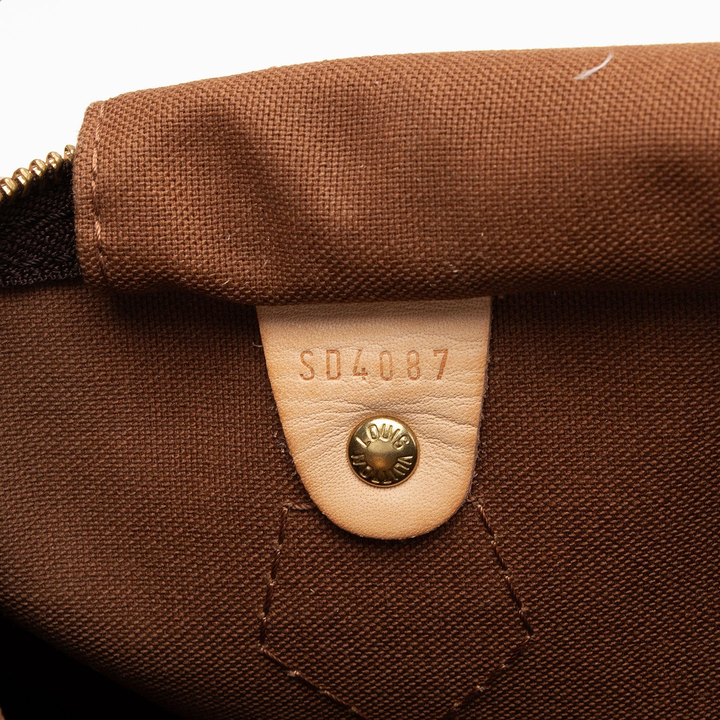 Louis Vuitton Monogram Canvas Speedy 30 Satchel (SHF-E4SXWh)
