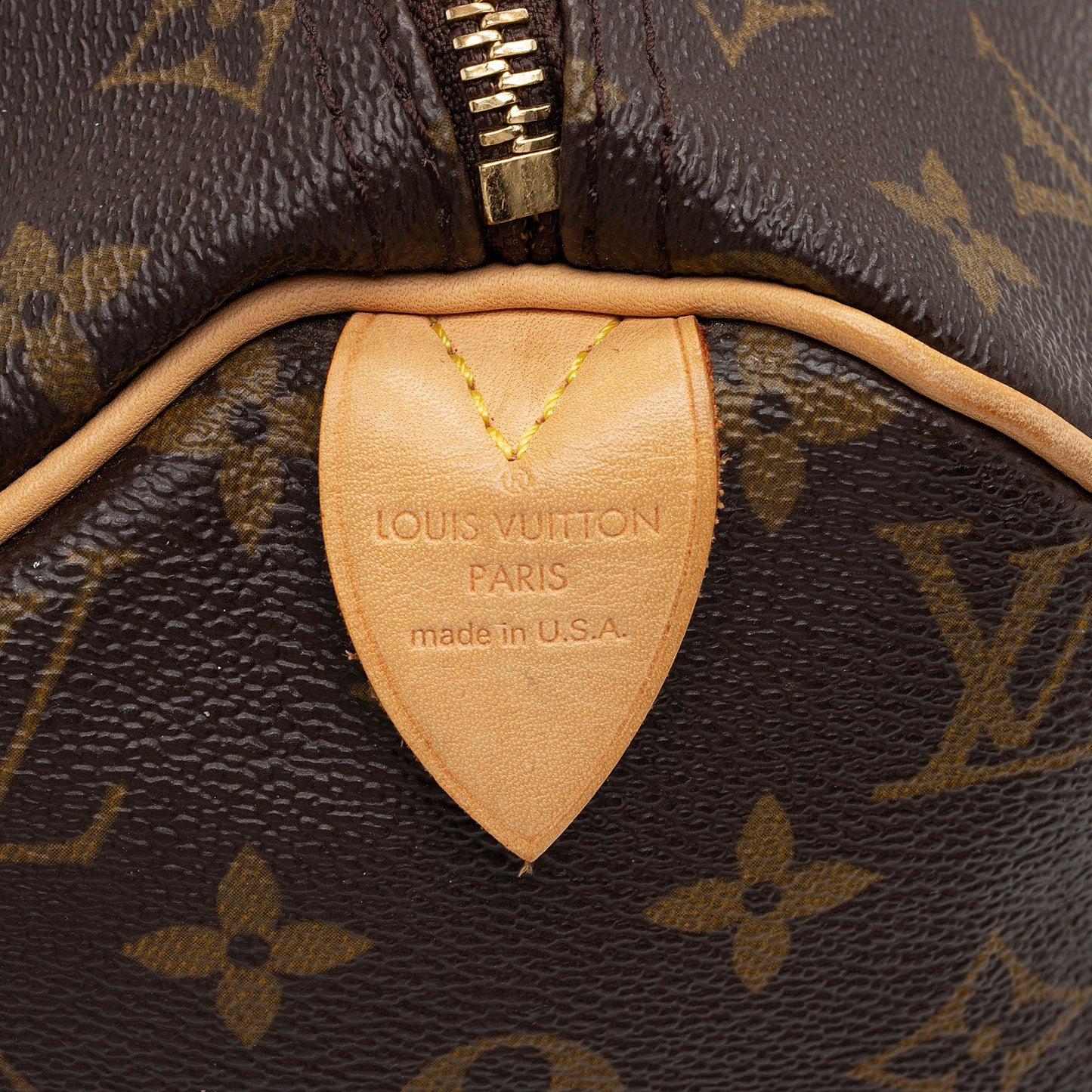 Louis Vuitton Monogram Canvas Speedy 30 Satchel (SHF-E4SXWh)