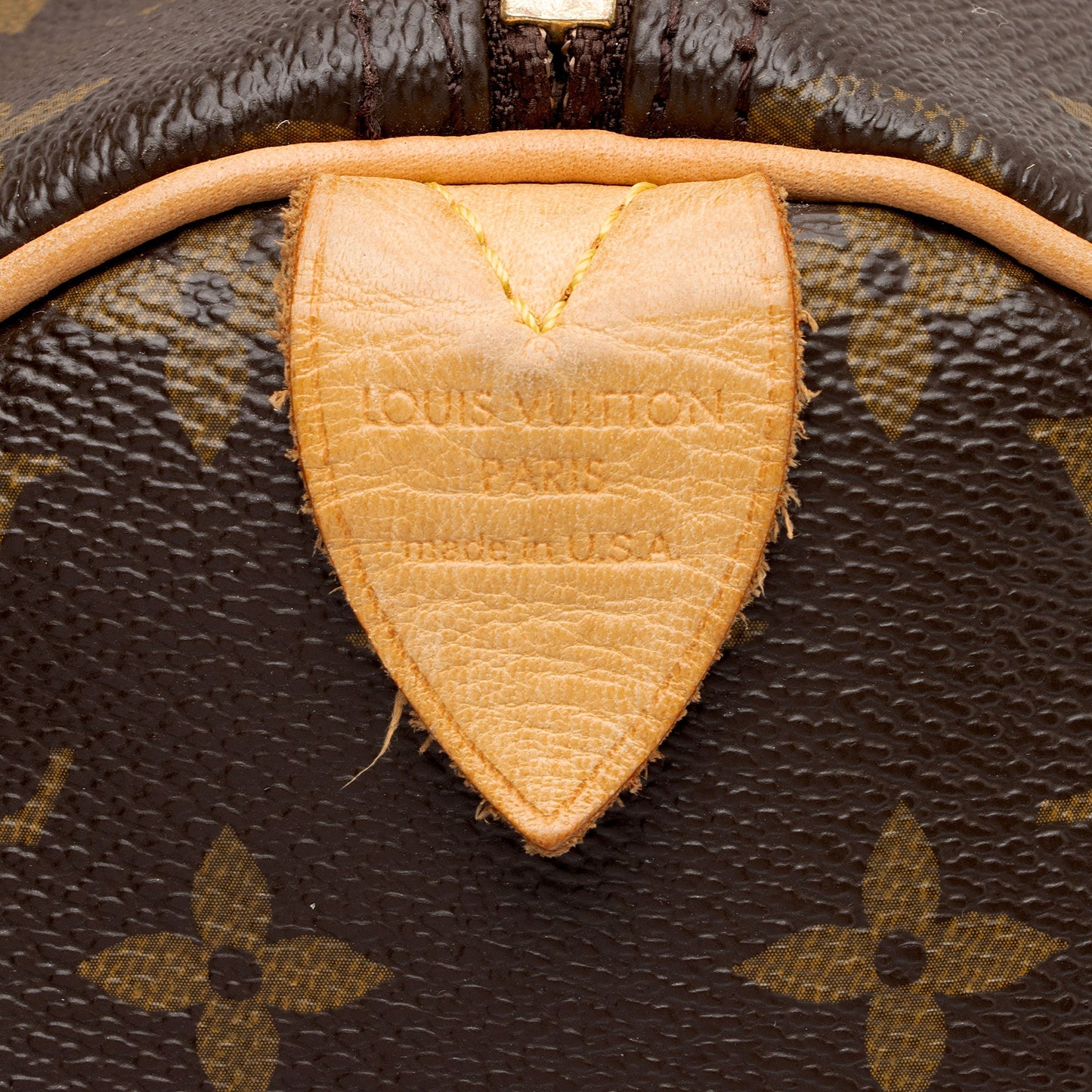 Louis Vuitton Monogram Canvas Speedy 30 Satchel (SHF-0xkjXO)