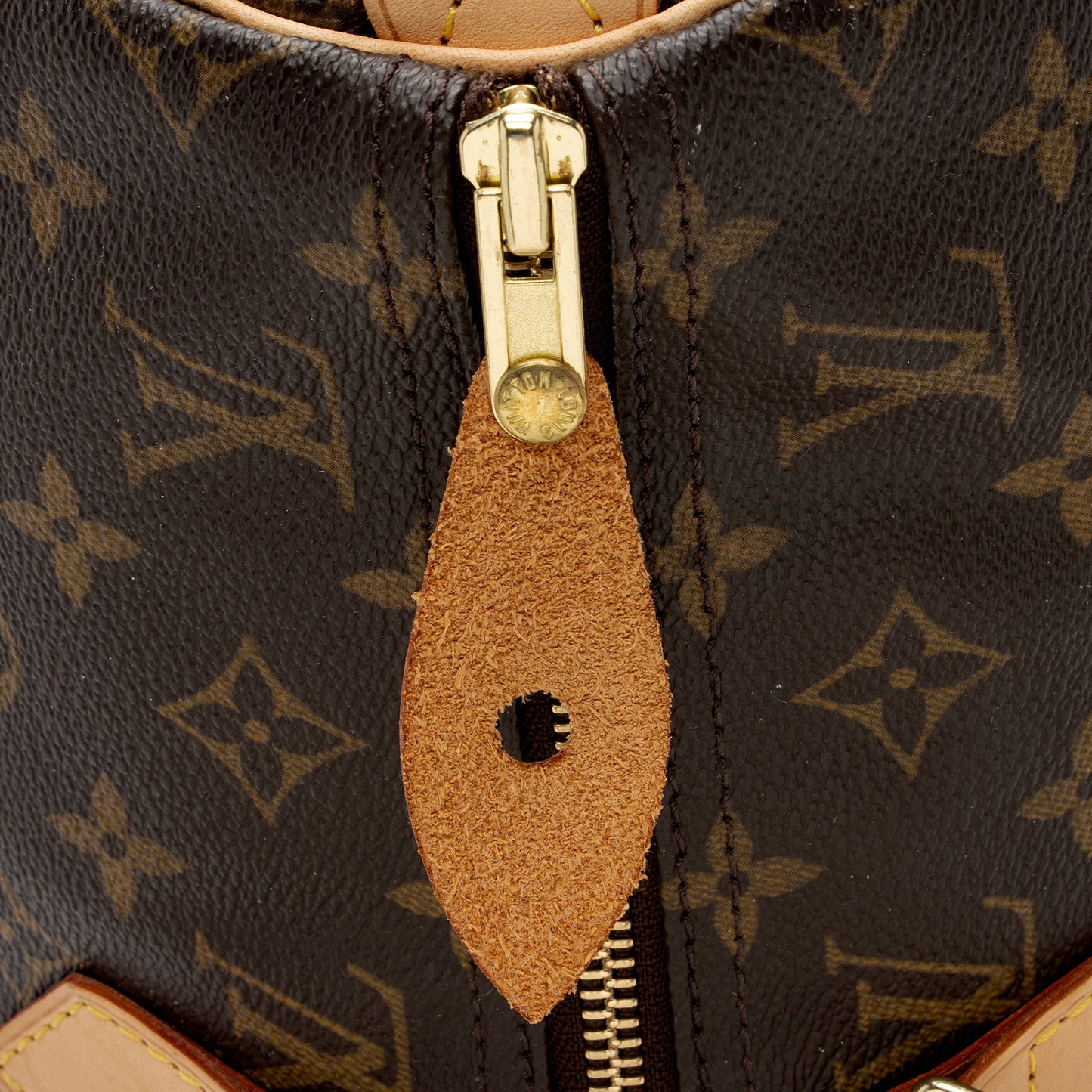 Louis Vuitton Monogram Canvas Speedy 40 Satchel (SHF-737S2q)