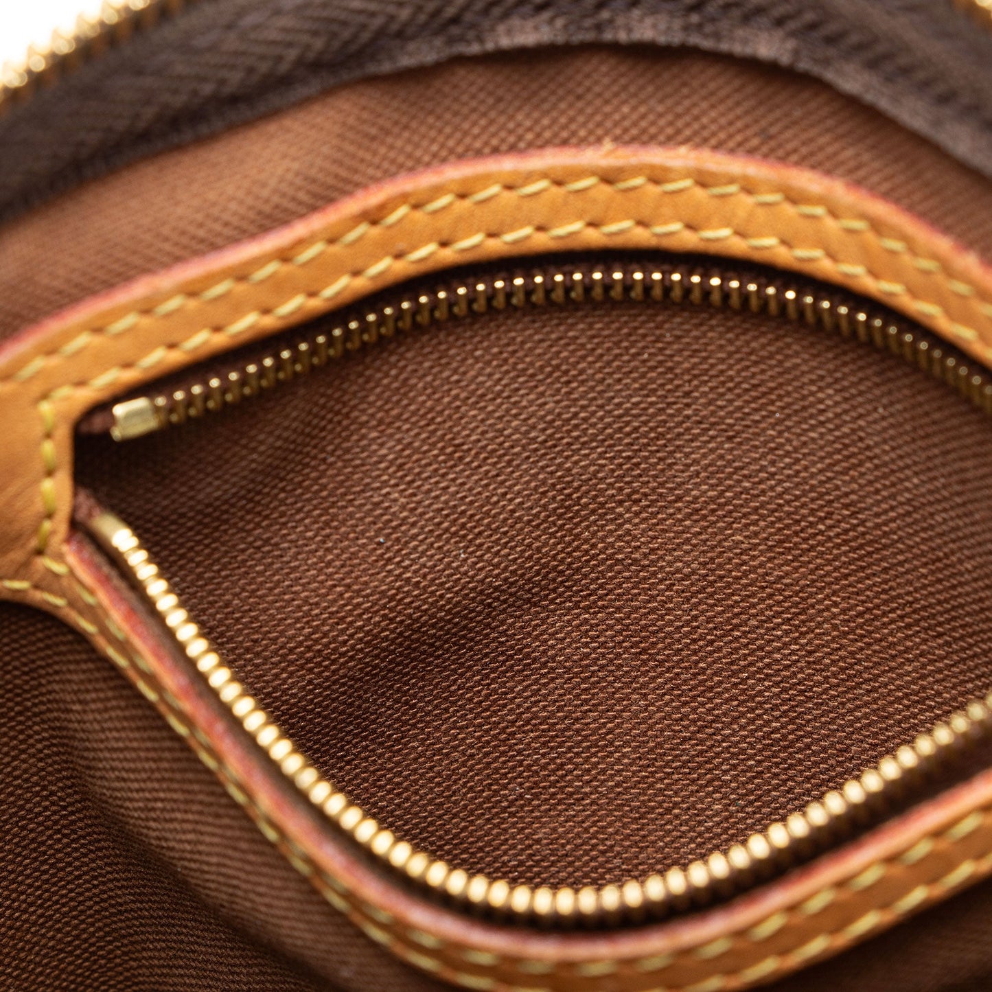 Louis Vuitton Monogram Canvas Speedy Bandouliere 25 Satchel