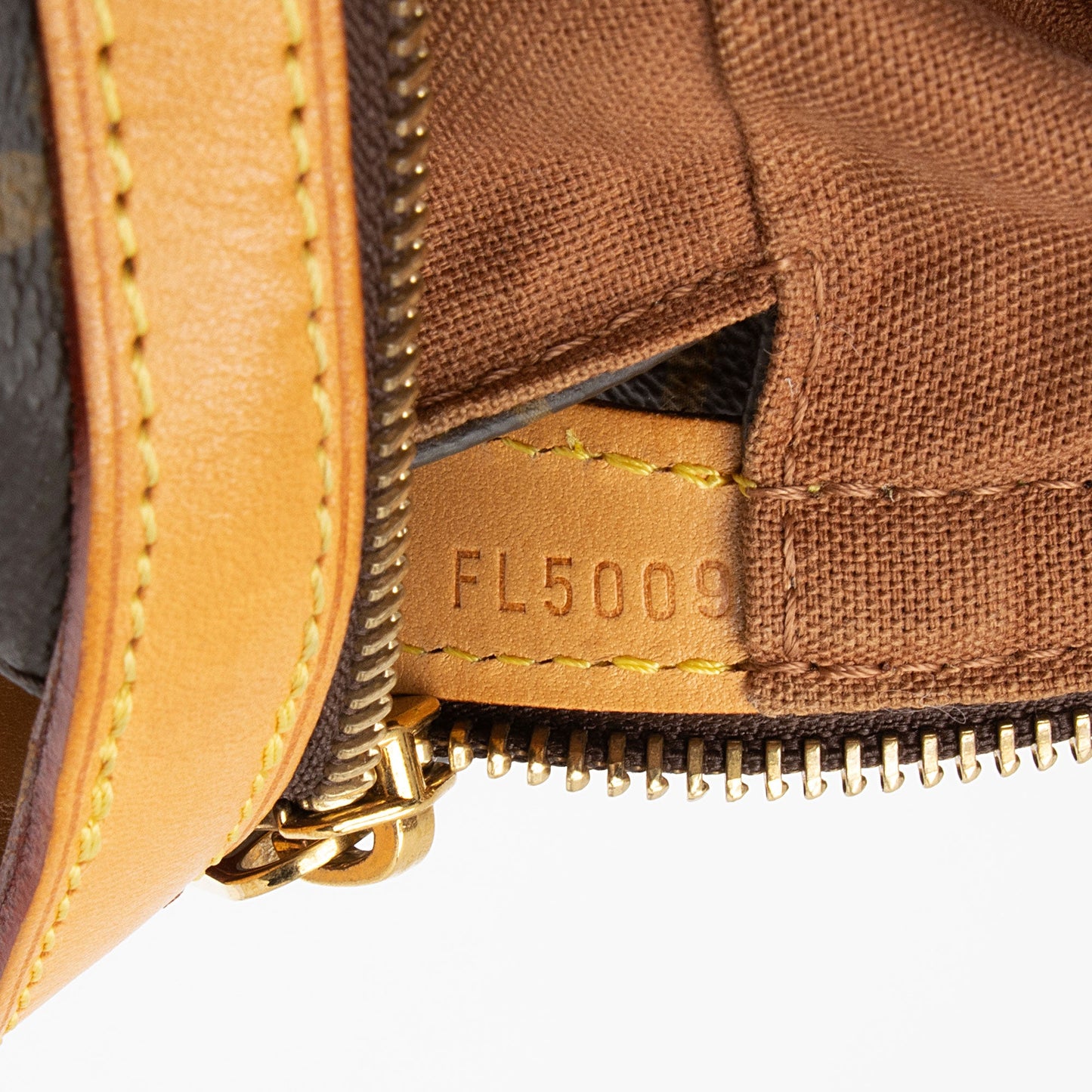 Louis Vuitton Monogram Canvas Stresa PM Shoulder Bag (SHF-KLJTBG)