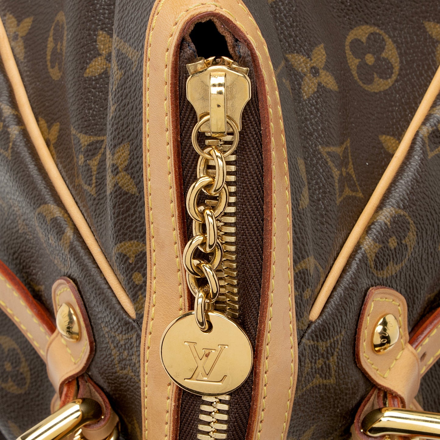 Louis Vuitton Monogram Canvas Tivoli GM Satchel (SHF-dqoQwG)