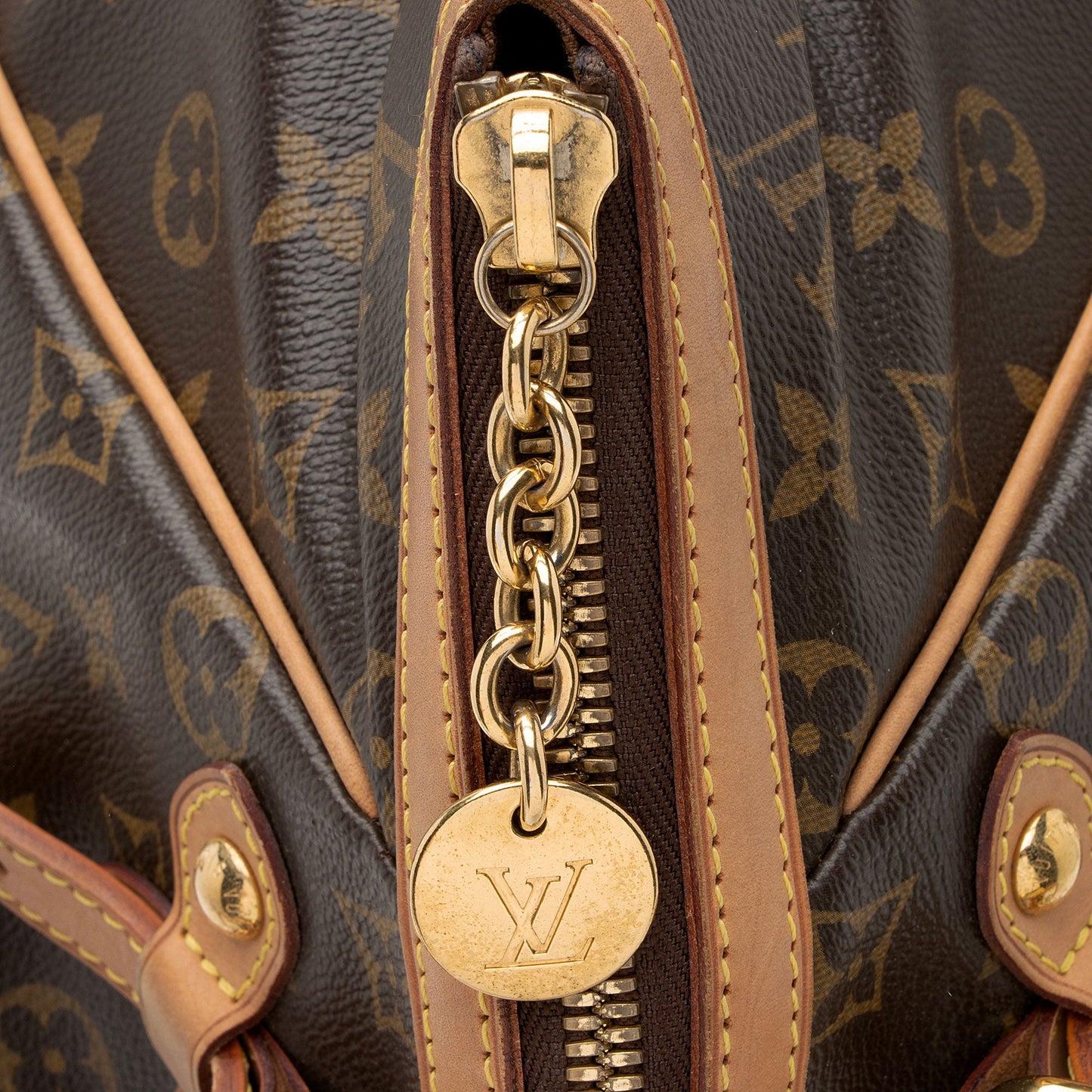 Louis Vuitton Monogram Canvas Tivoli GM Satchel (SHF-TO1Qyg)