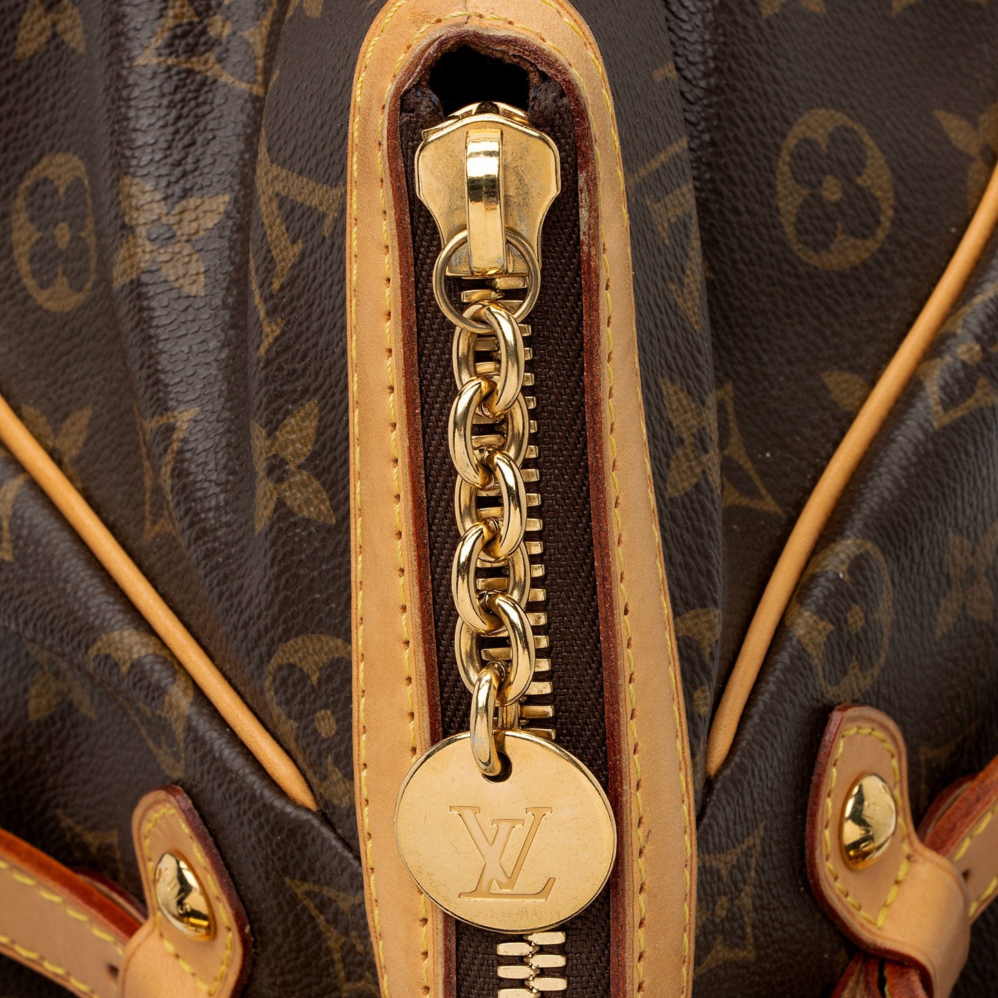 Louis Vuitton Monogram Canvas Tivoli GM Satchel (SHF-IHunkM)