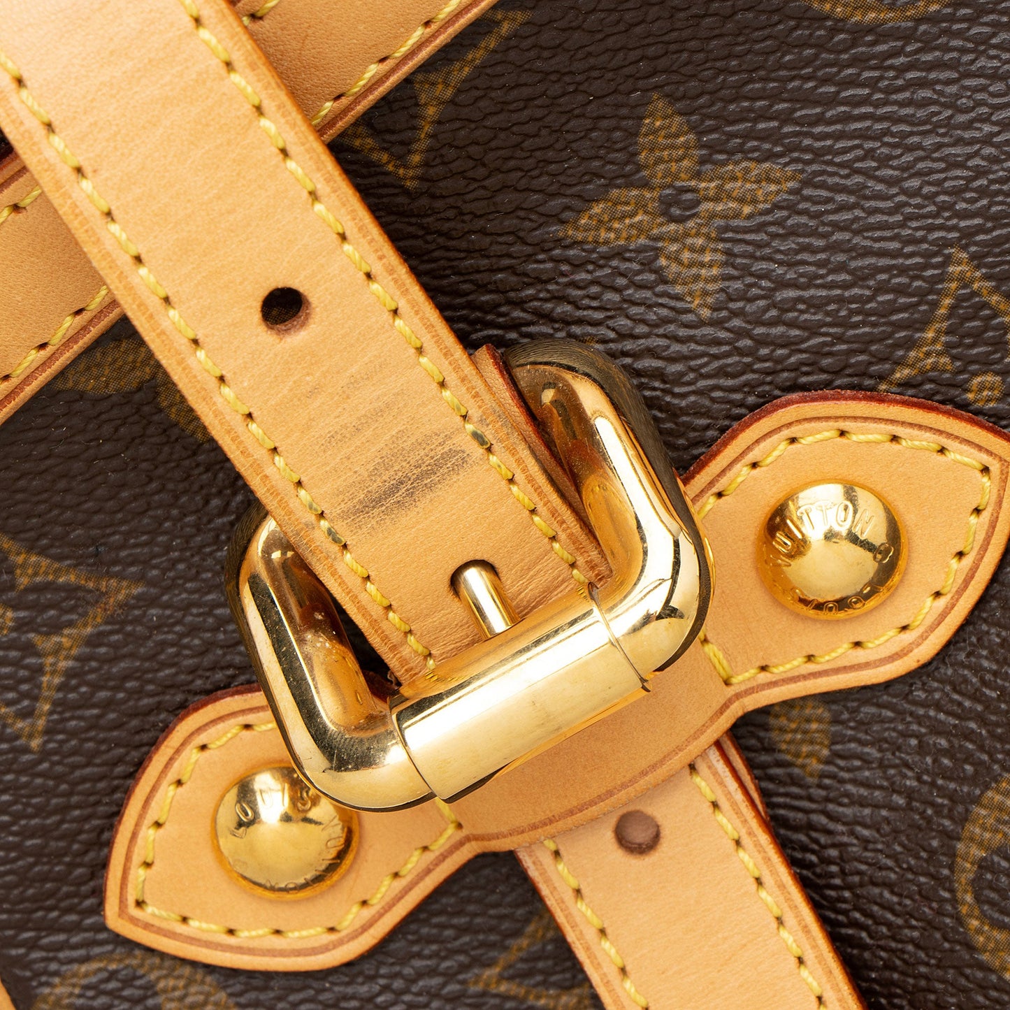 Louis Vuitton Monogram Canvas Tivoli GM Satchel (SHF-ijHh4x)