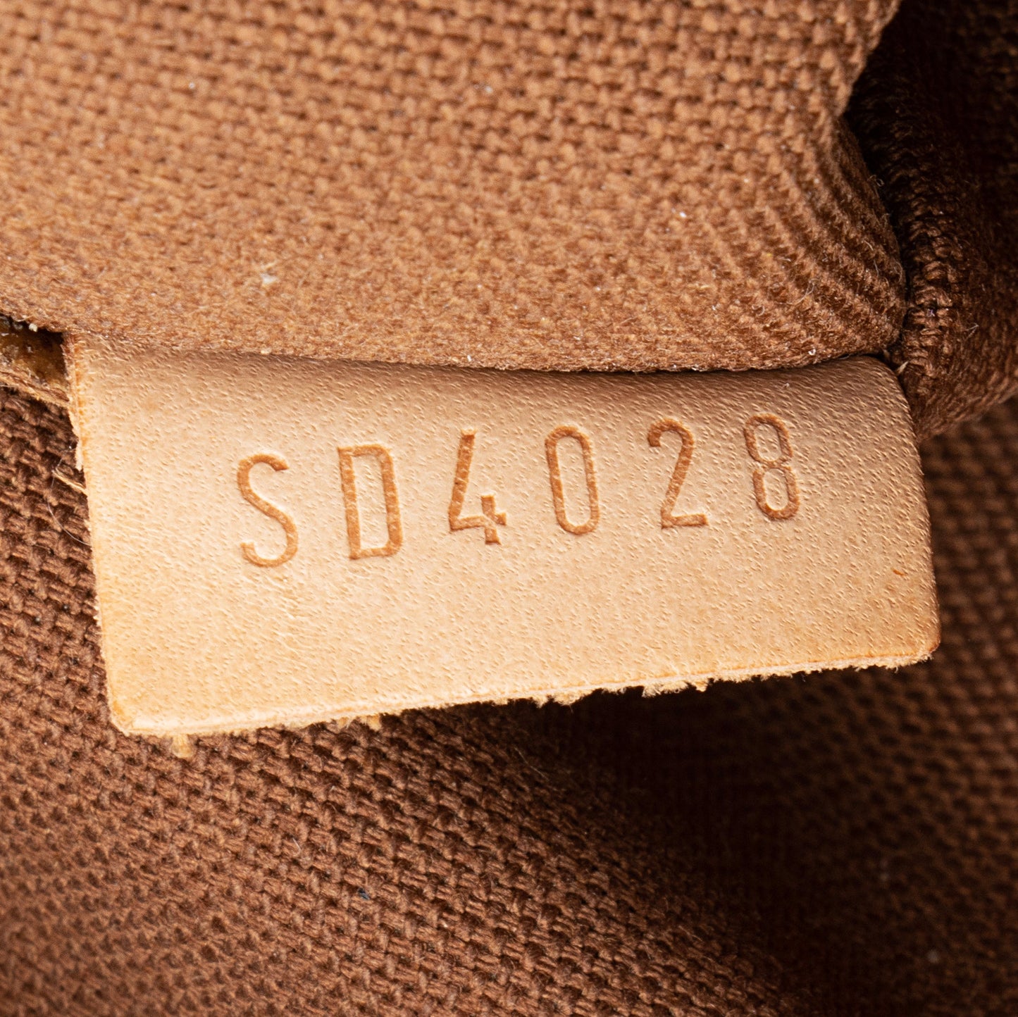 Louis Vuitton Monogram Canvas Tivoli PM Satchel (SHF-22506)